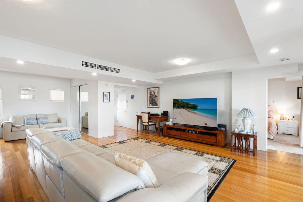 Apartment for Sale: Mermaid Beach, QLD 4218, QLD, 4218