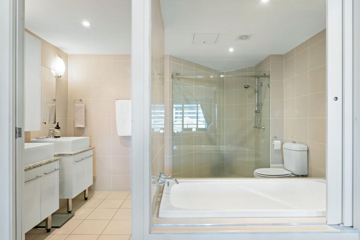 Apartment for Sale: Mermaid Beach, QLD 4218, QLD, 4218