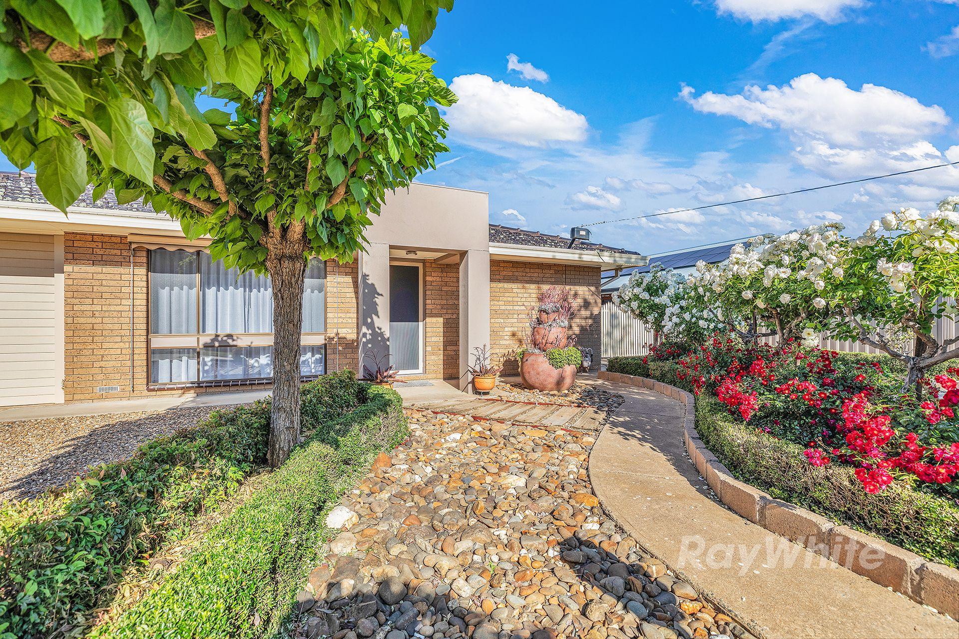 Prop-GPT: House: VIC Rochester, VIC 3561 Home For Sale