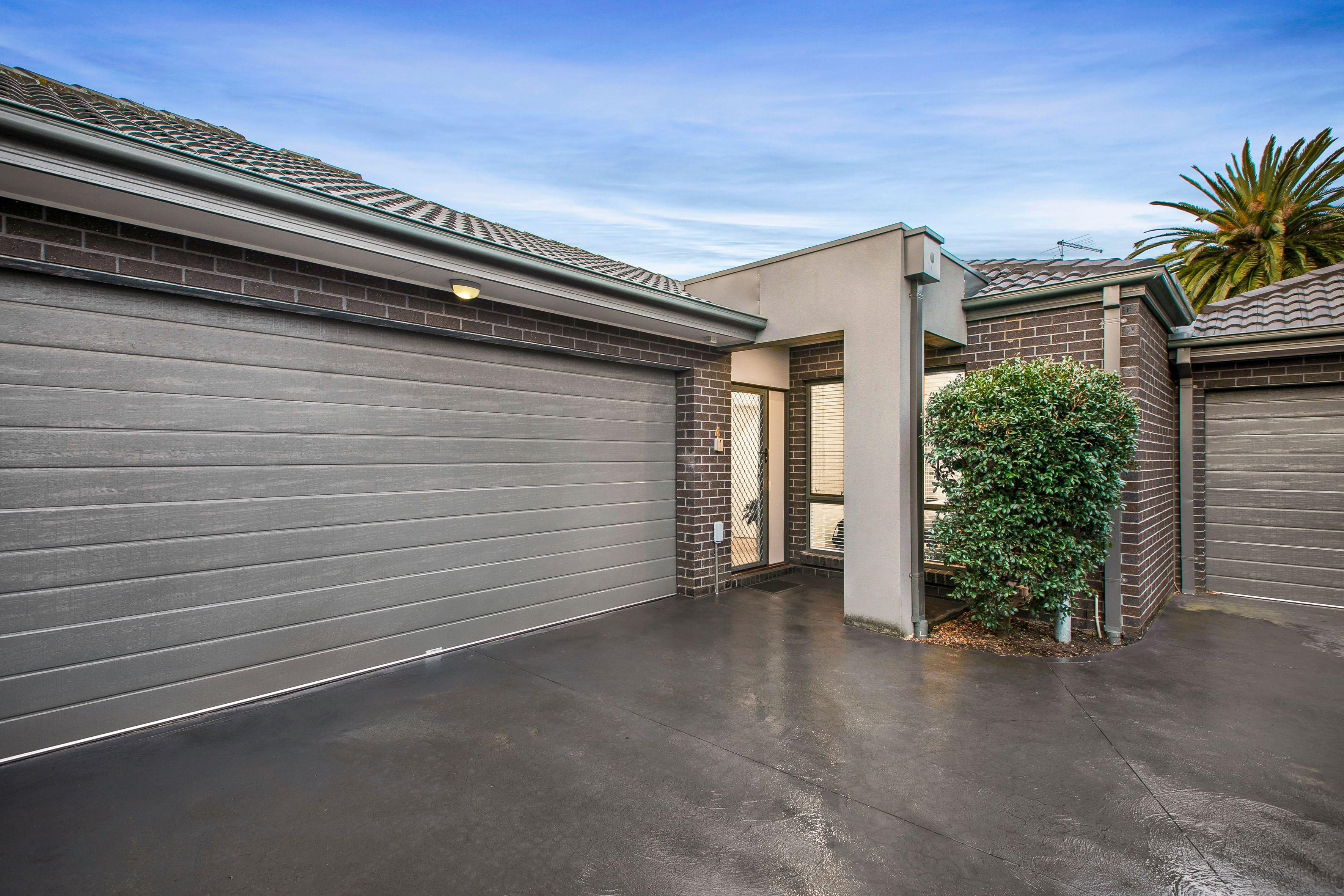 Prop-GPT: Unit: VIC Oak Park, VIC 3046 Home For Sale