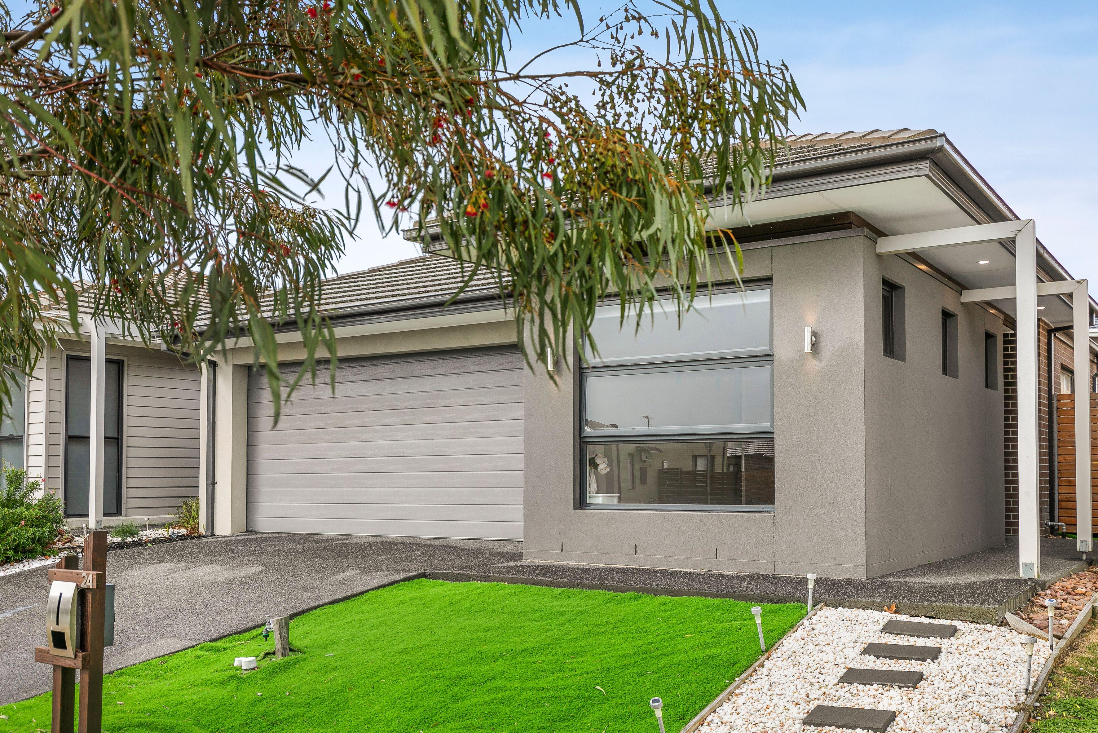 Prop-GPT: House: VIC Greenvale, VIC 3059 Home For Sale