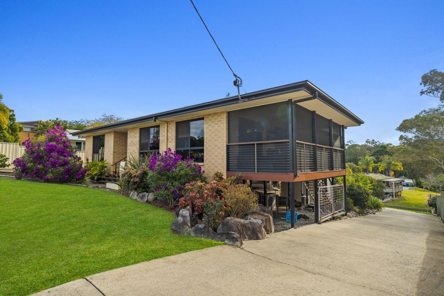 Prop-GPT: House: QLD Victory Heights, QLD 4570 Queensland 4570