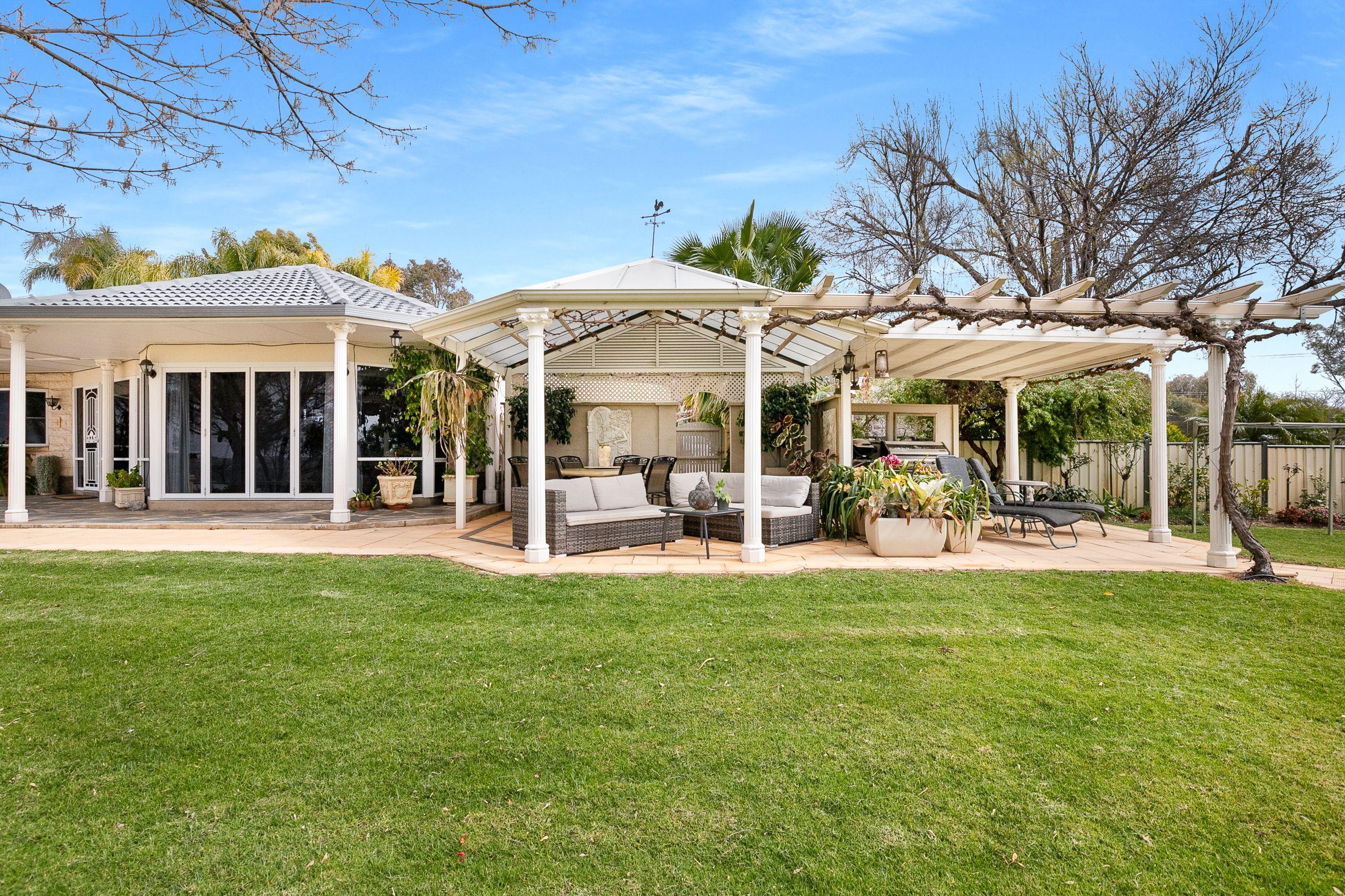 House for Sale: Waikerie, SA 5330, SA, 5330