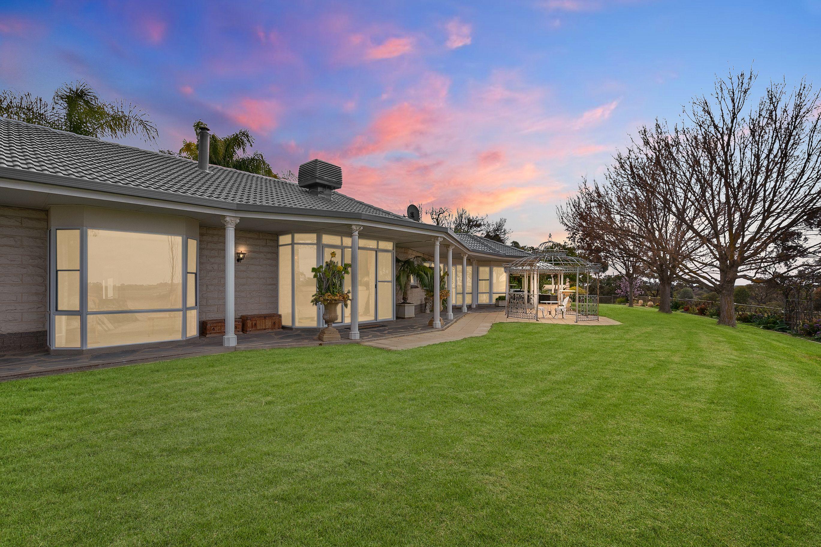 House for Sale: Waikerie, SA 5330, SA, 5330