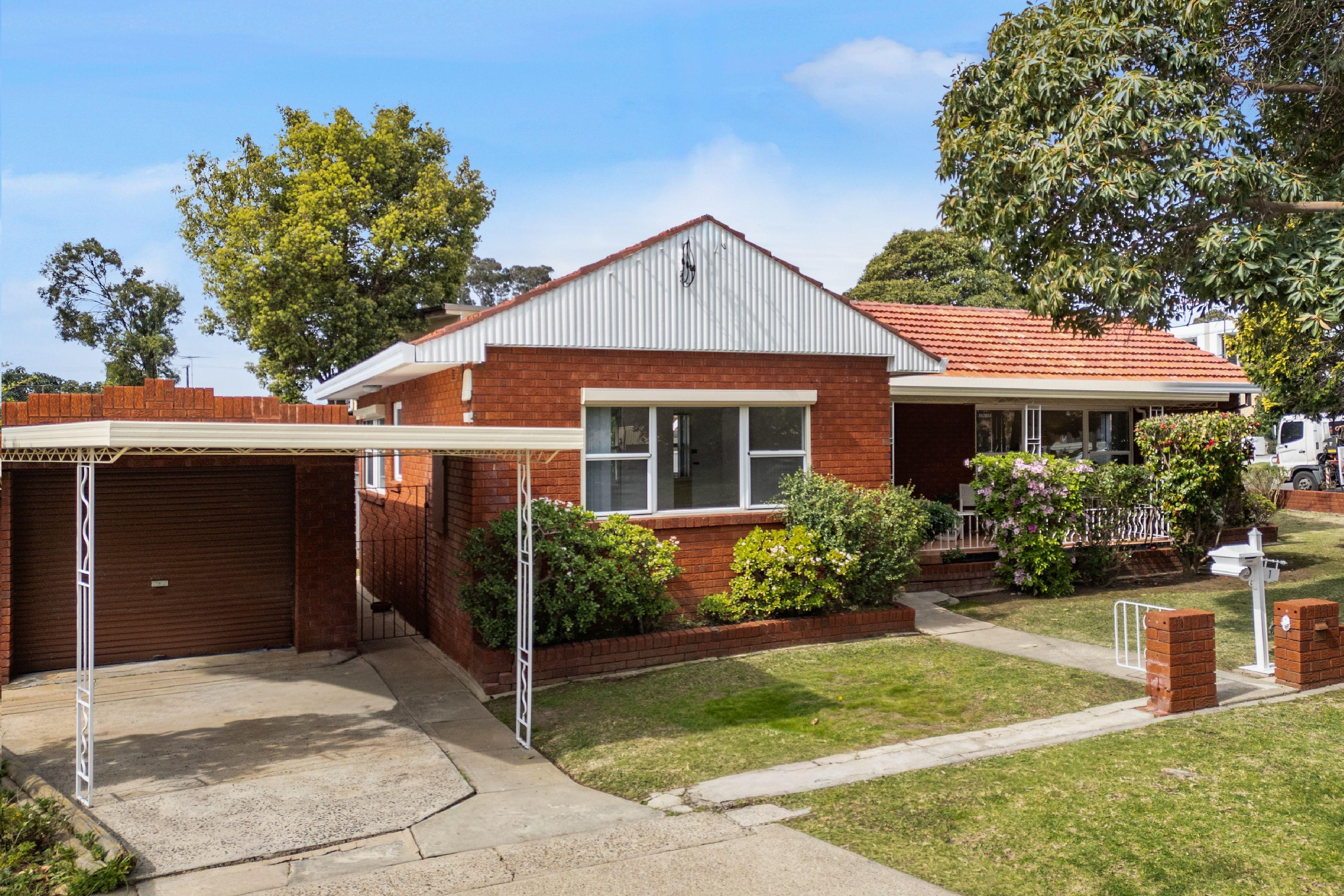 Prop-GPT: House: NSW Beverly Hills, NSW 2209 Home For Sale