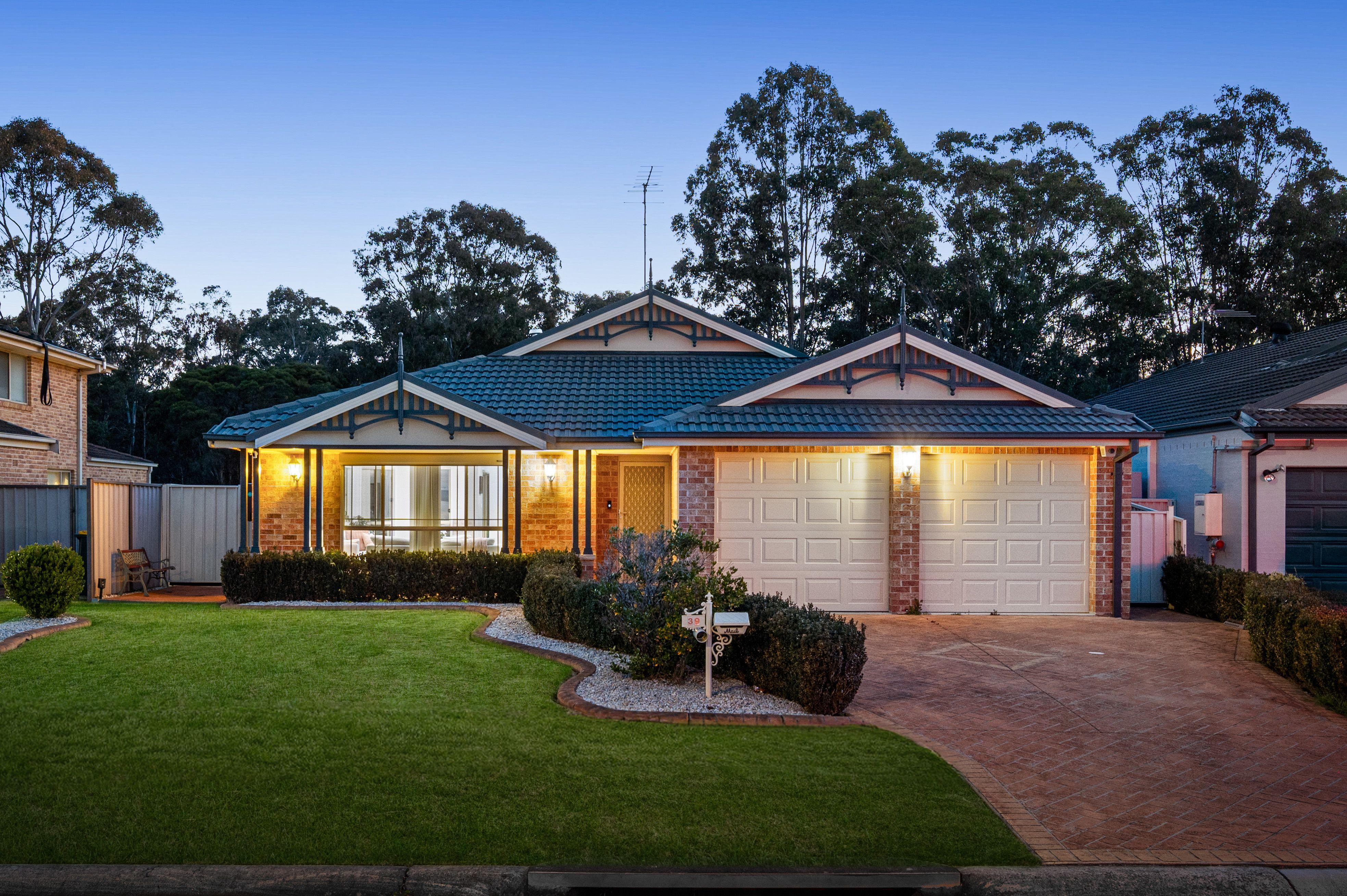 Prop-GPT: House: NSW Rosemeadow, NSW 2560 Home For Sale