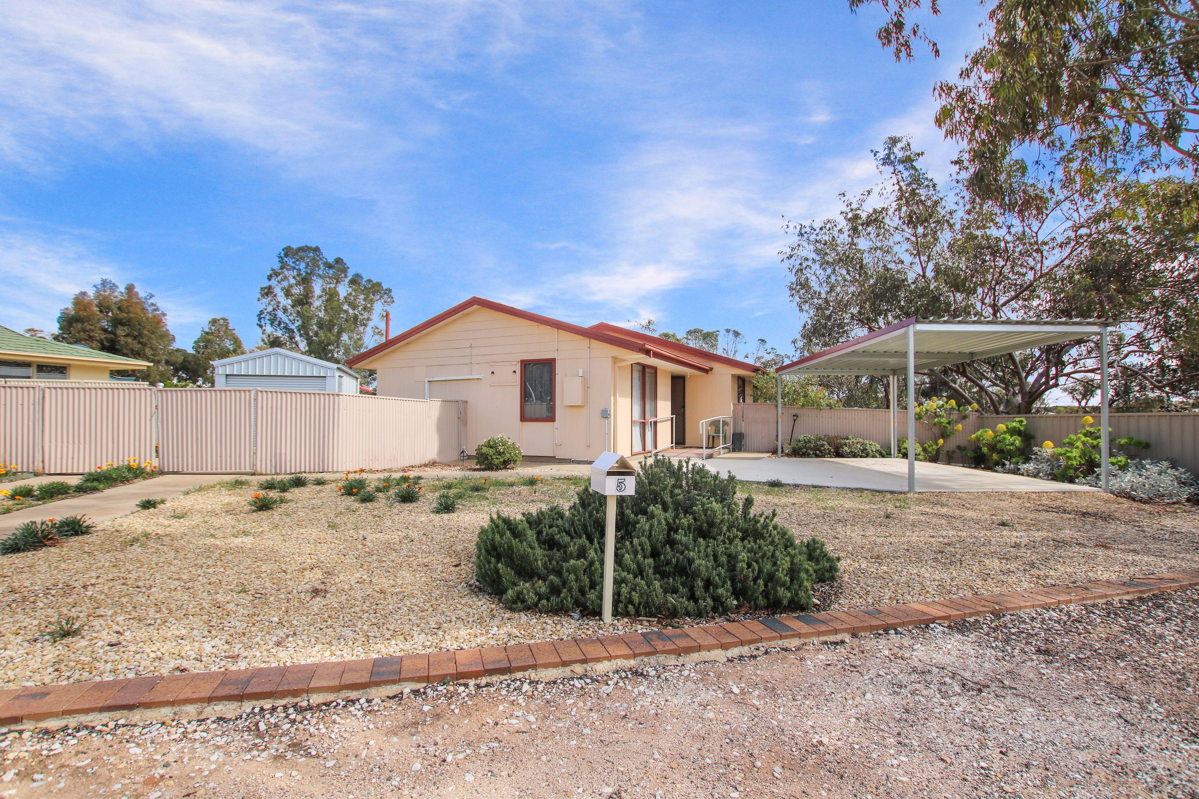 Prop-GPT: House: SA Waikerie, SA 5330 Home For Sale