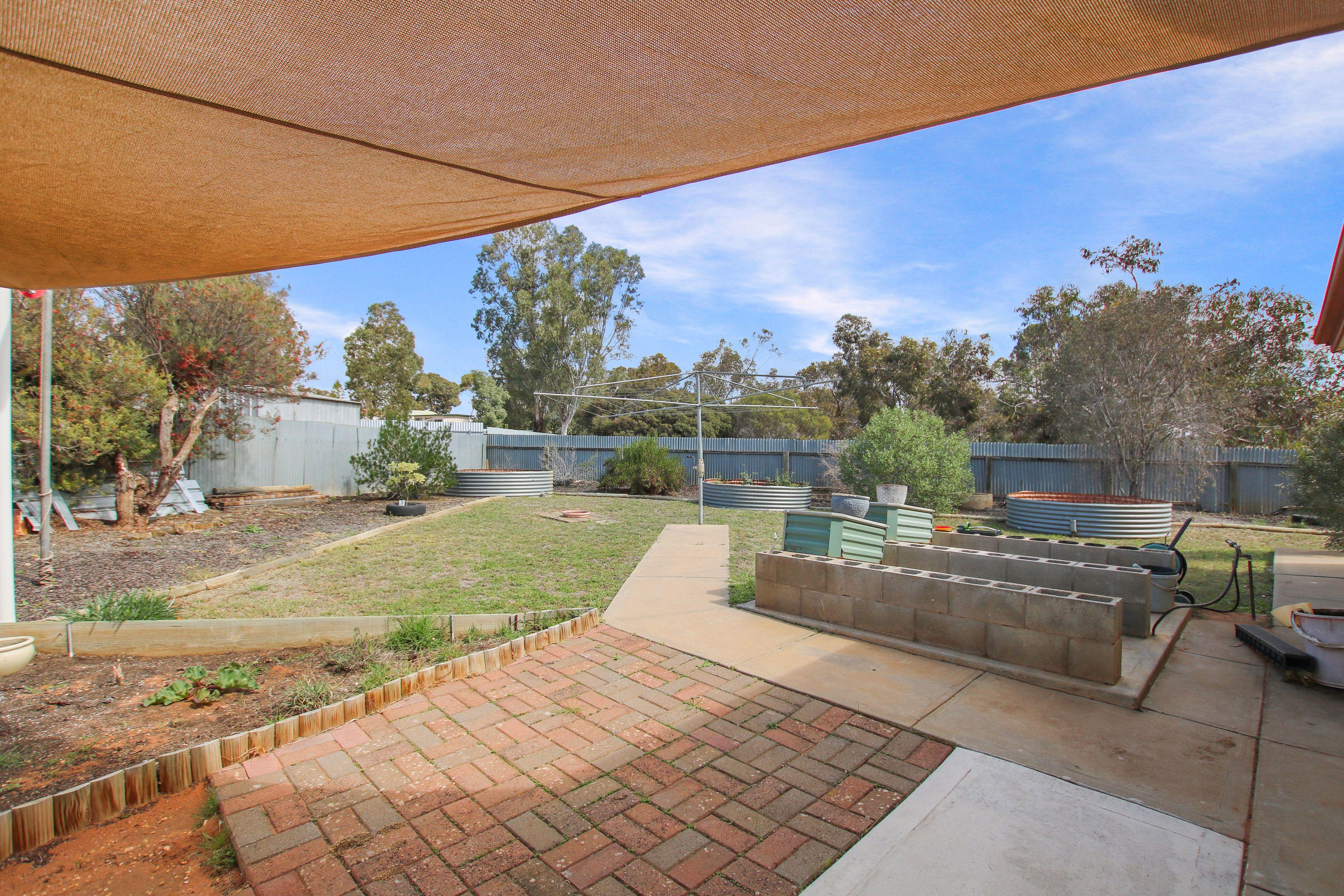 House for Sale: Waikerie, SA 5330, SA, 5330