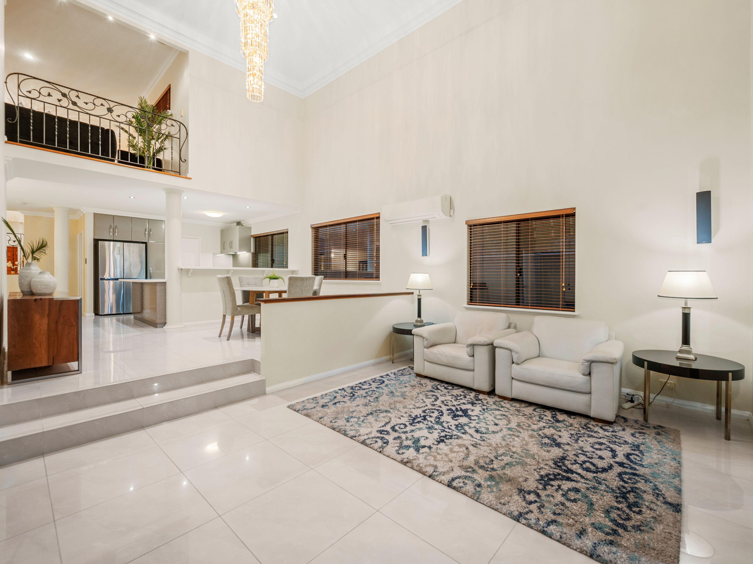 Prop-GPT: House: WA Como, WA 6152 Home For Sale