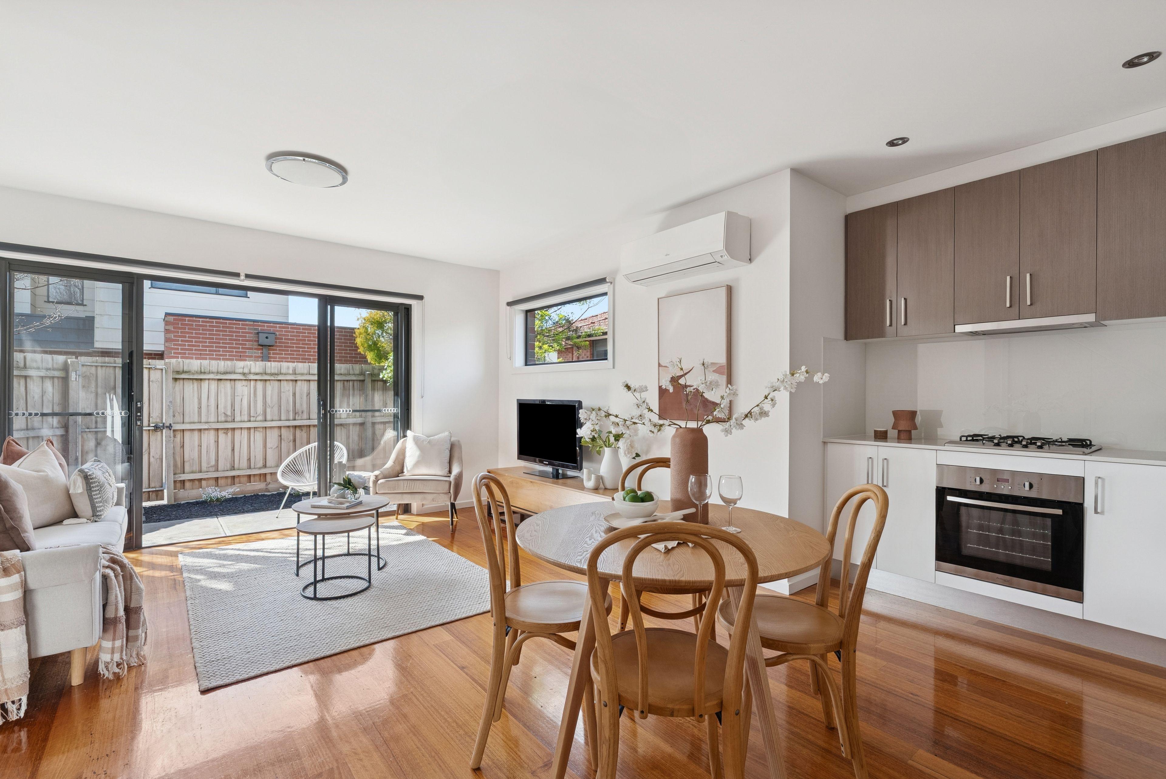 Prop-GPT: Townhouse: VIC Reservoir, VIC 3073 Home For Sale