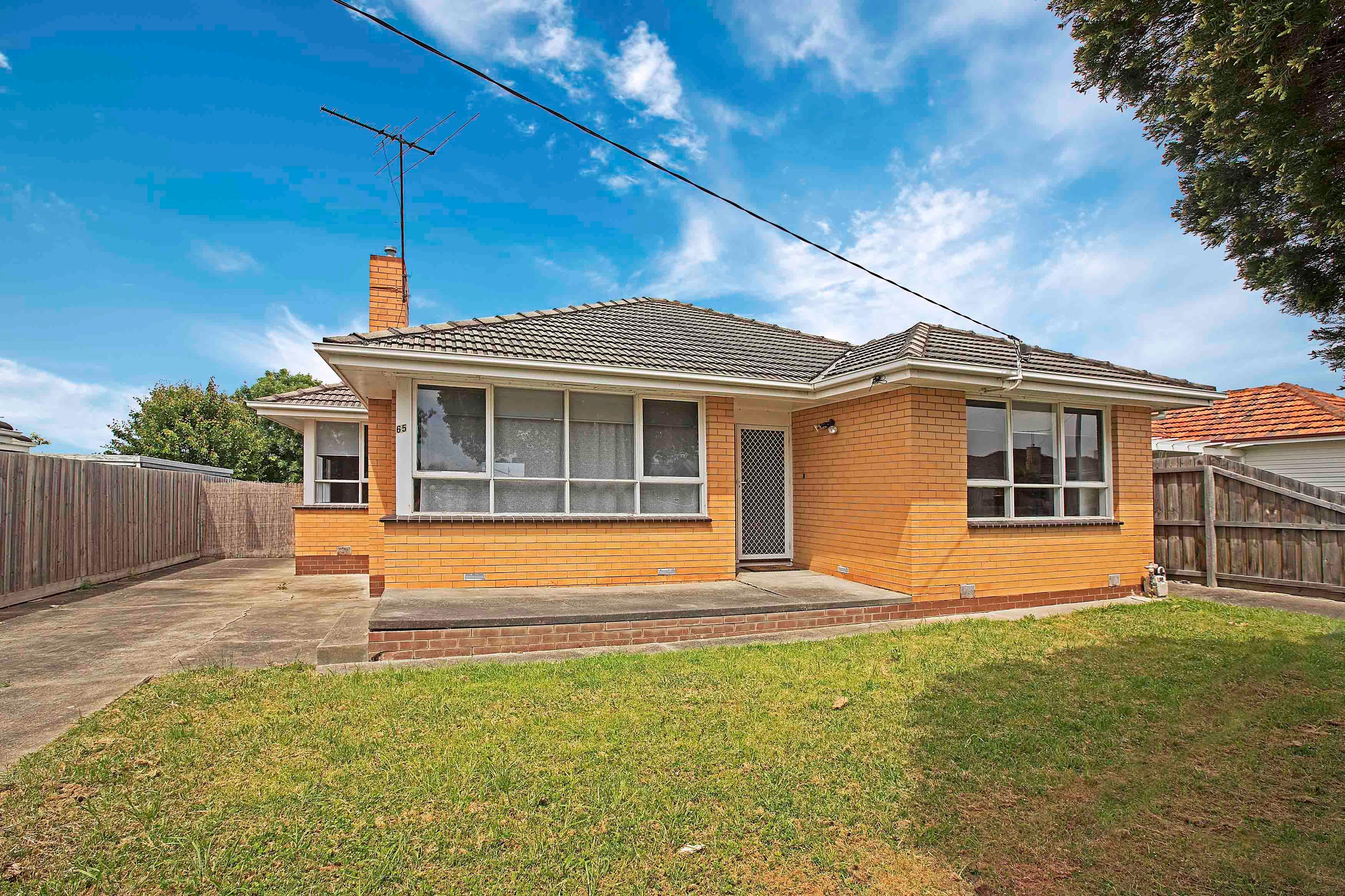 Prop-GPT: House: VIC Belmont, VIC 3216 Home For Sale