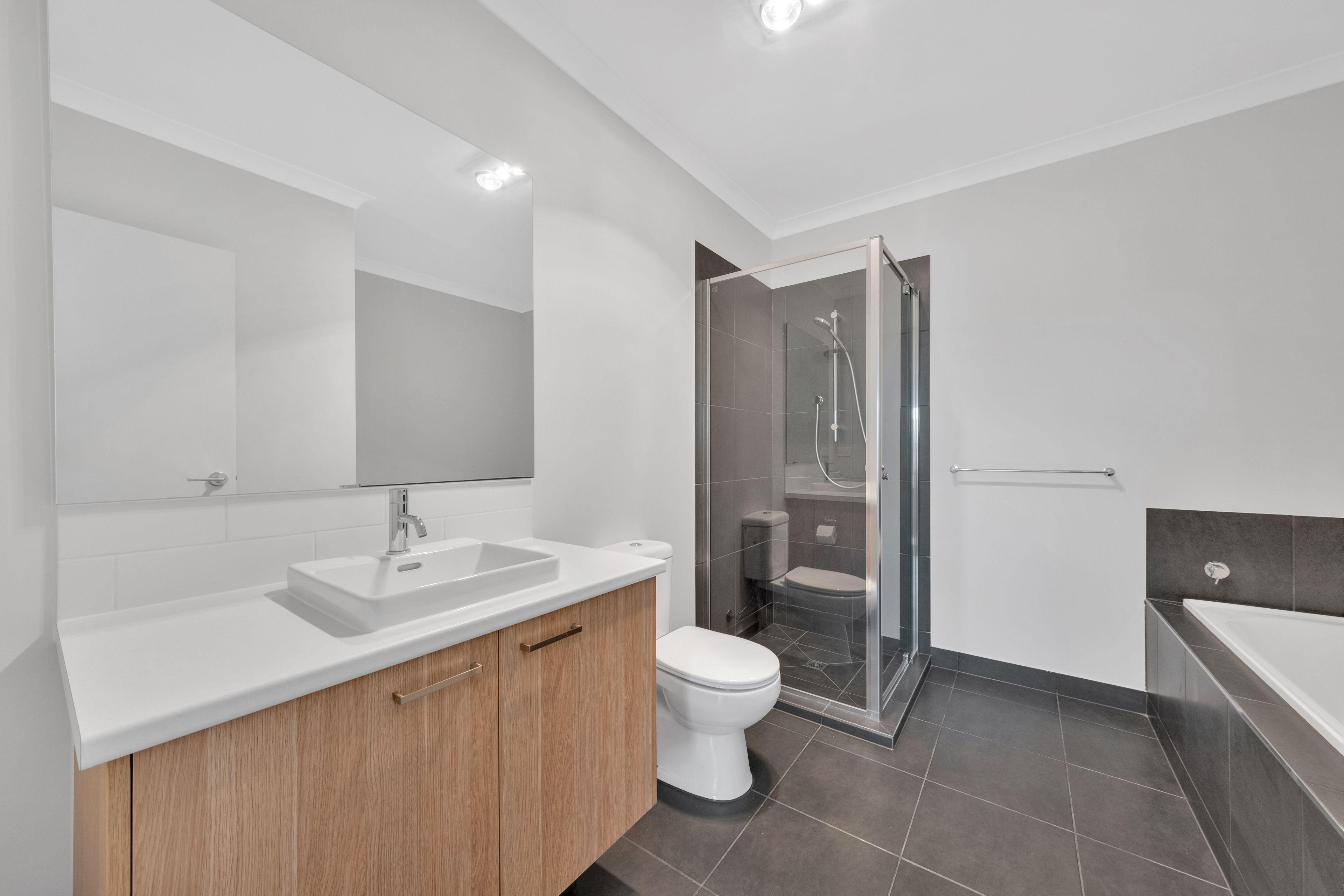 Townhouse for Sale: Craigieburn, VIC 3064, VIC, 3064