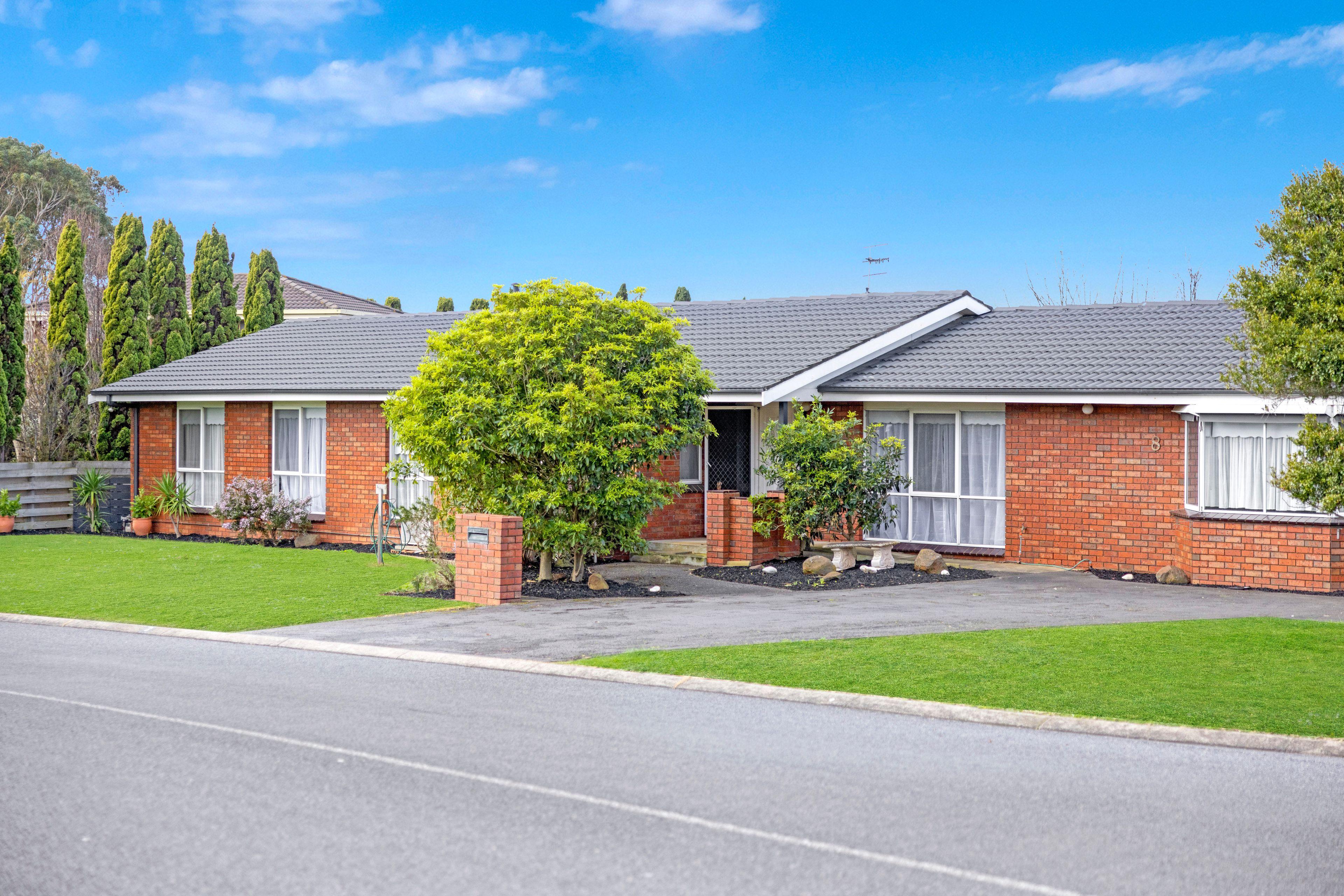 Prop-GPT: House: VIC Warrnambool, VIC 3280 Home For Sale