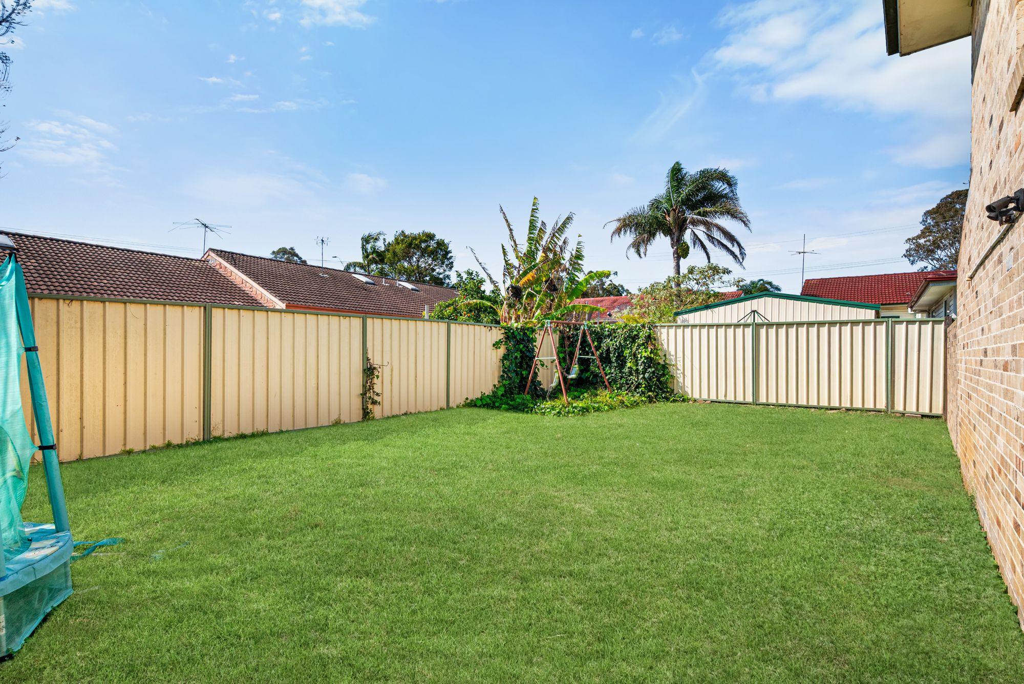 Townhouse for Sale: Macquarie Fields, NSW 2564, NSW, 2564