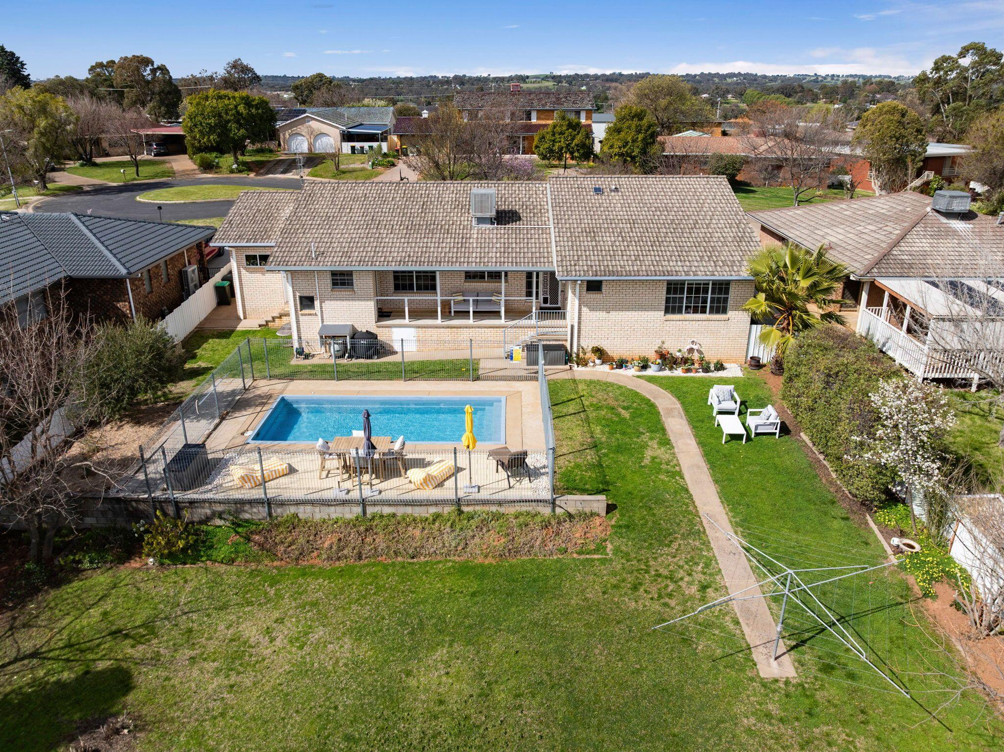 House for Sale: Young, NSW 2594, NSW, 2594