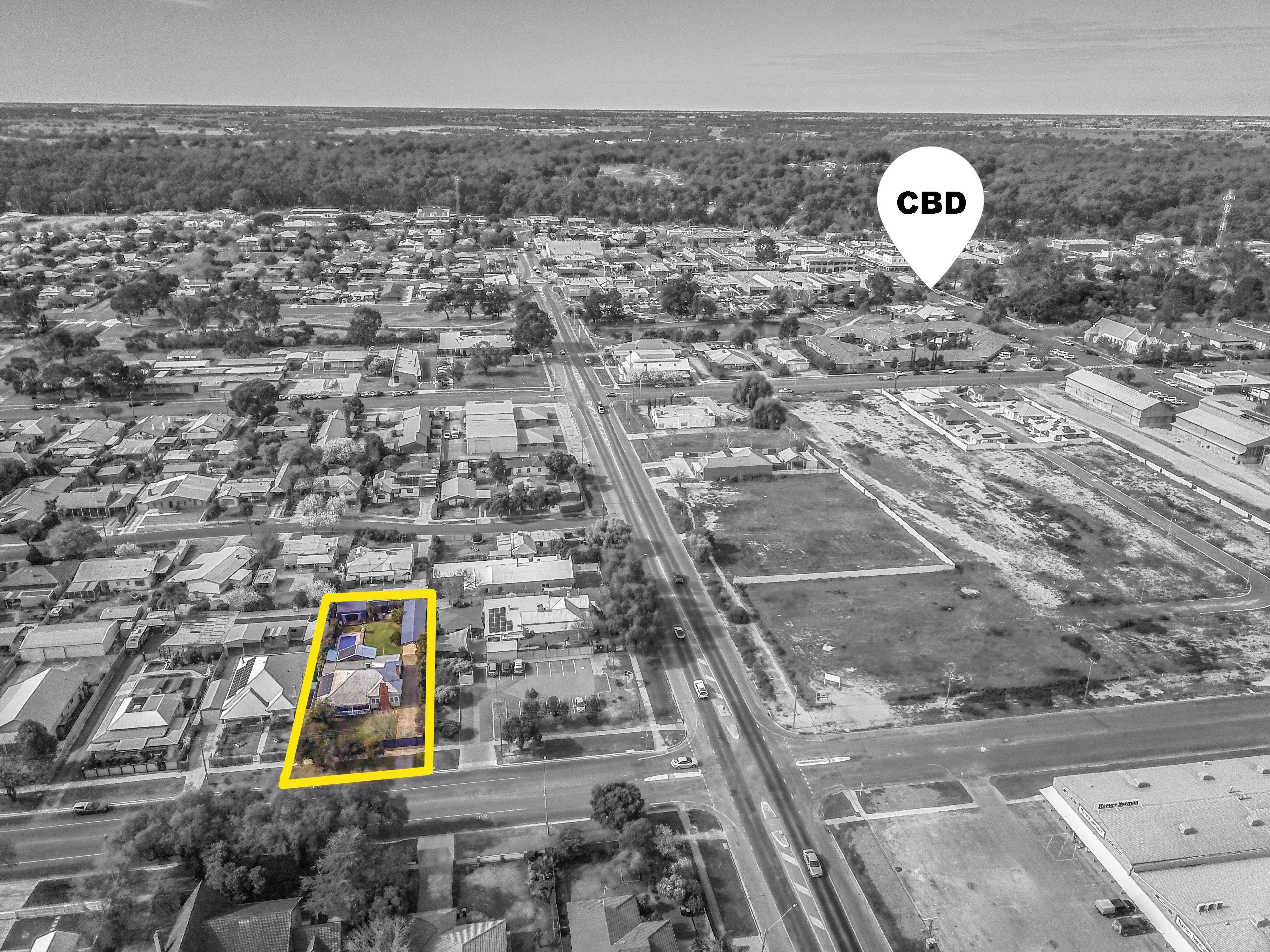 House for Sale: Deniliquin, NSW 2710, NSW, 2710