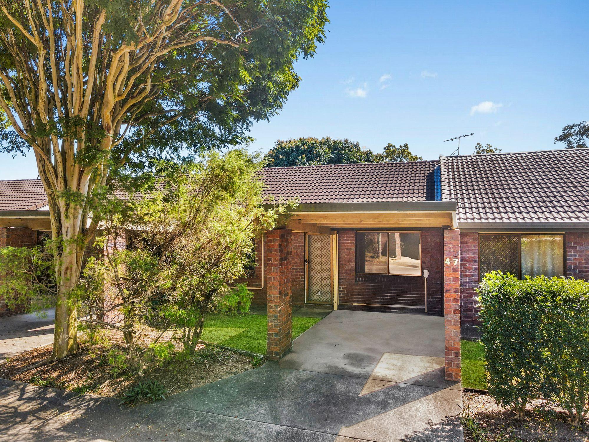Prop-GPT: Apartment: QLD Woodridge, QLD 4114 Home For Sale