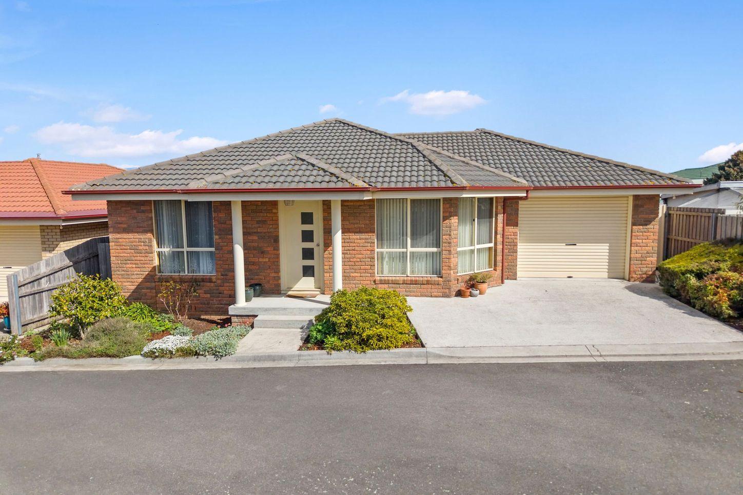 Prop-GPT: Property: TAS Deloraine, TAS 7304 Tasmania 7304