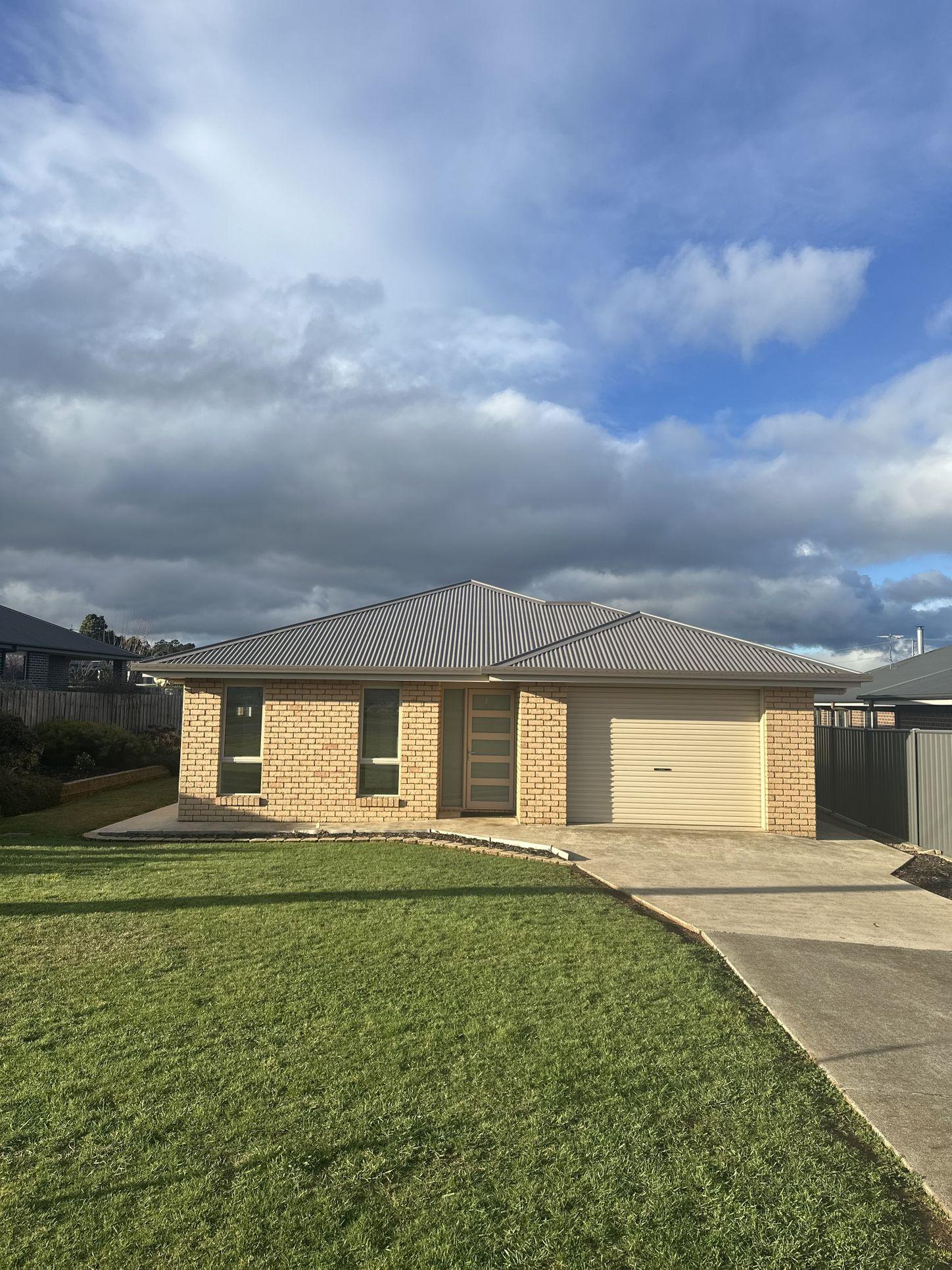 House for Sale: Deloraine, TAS 7304, TAS, 7304