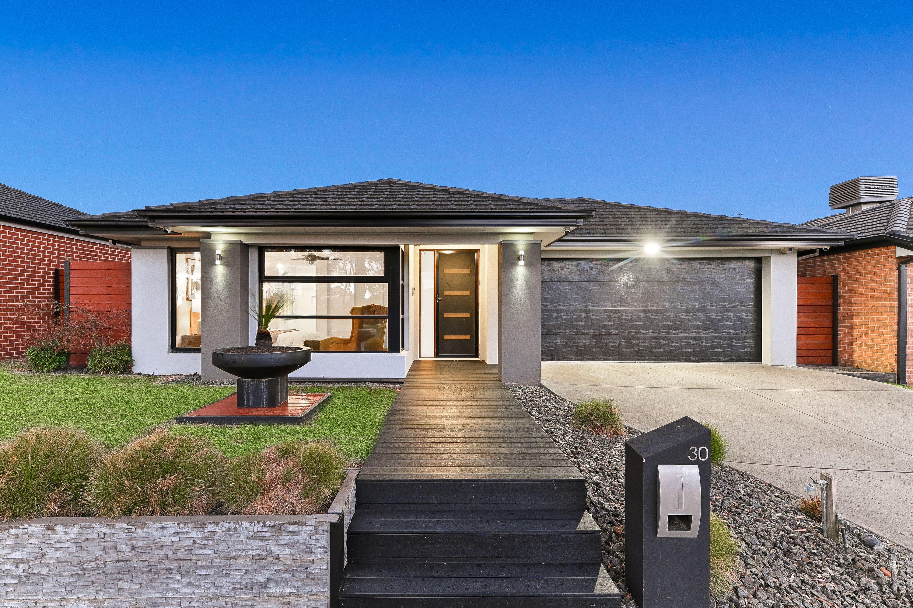 Prop-GPT: House: VIC Botanic Ridge, VIC 3977 Home For Sale