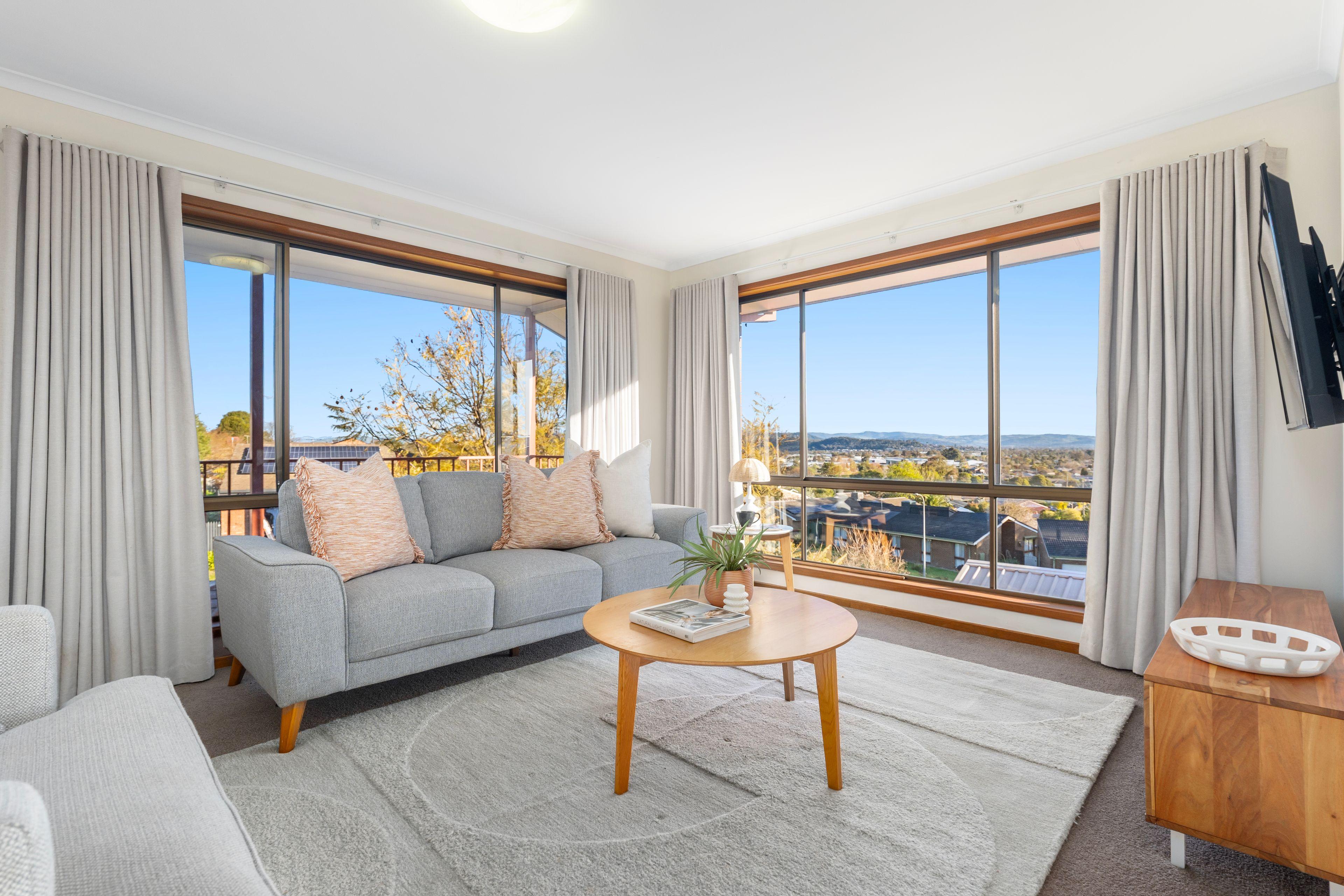 Prop-GPT: House: NSW Lavington, NSW 2641 Home For Sale