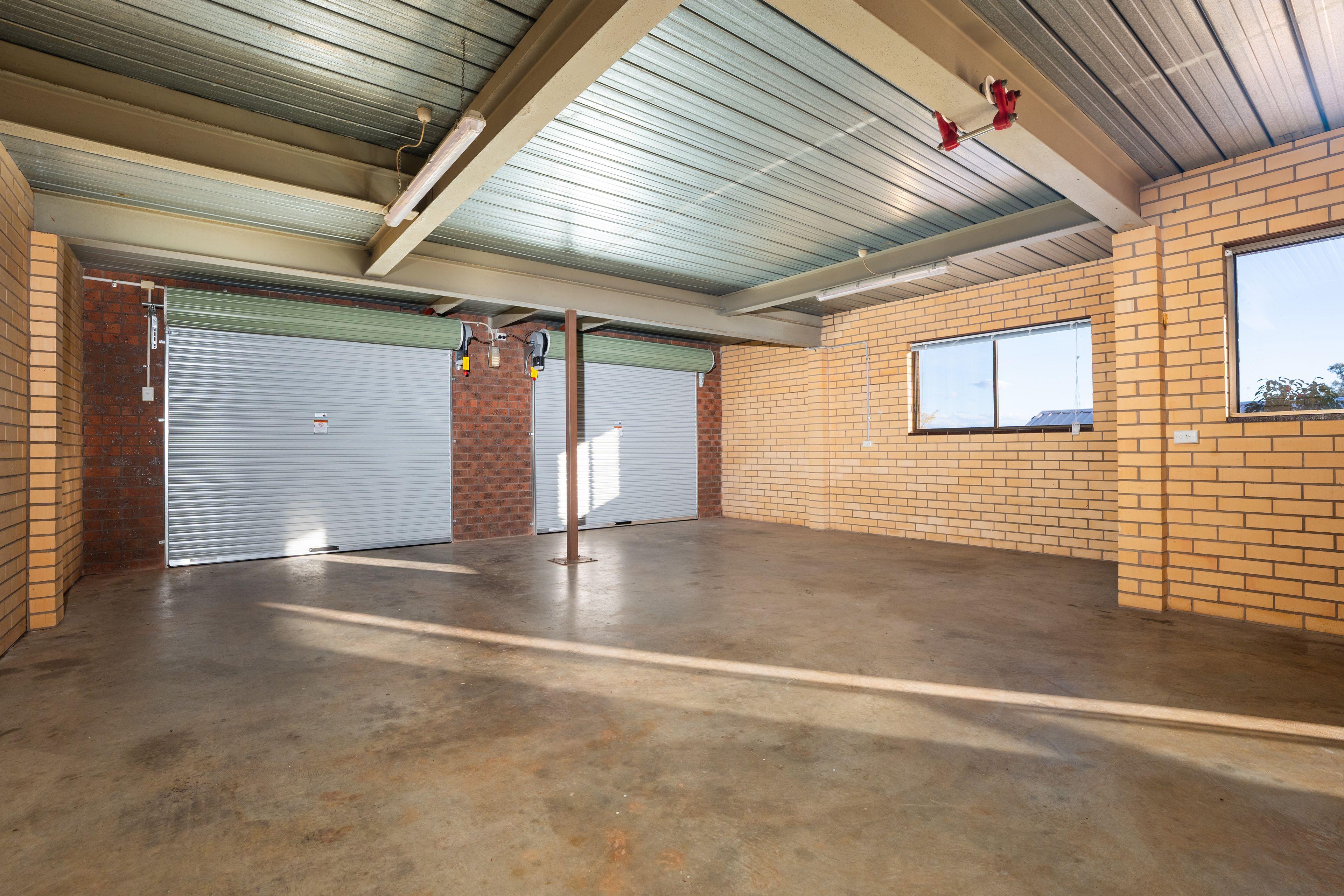 House for Sale: Lavington, NSW 2641, NSW, 2641