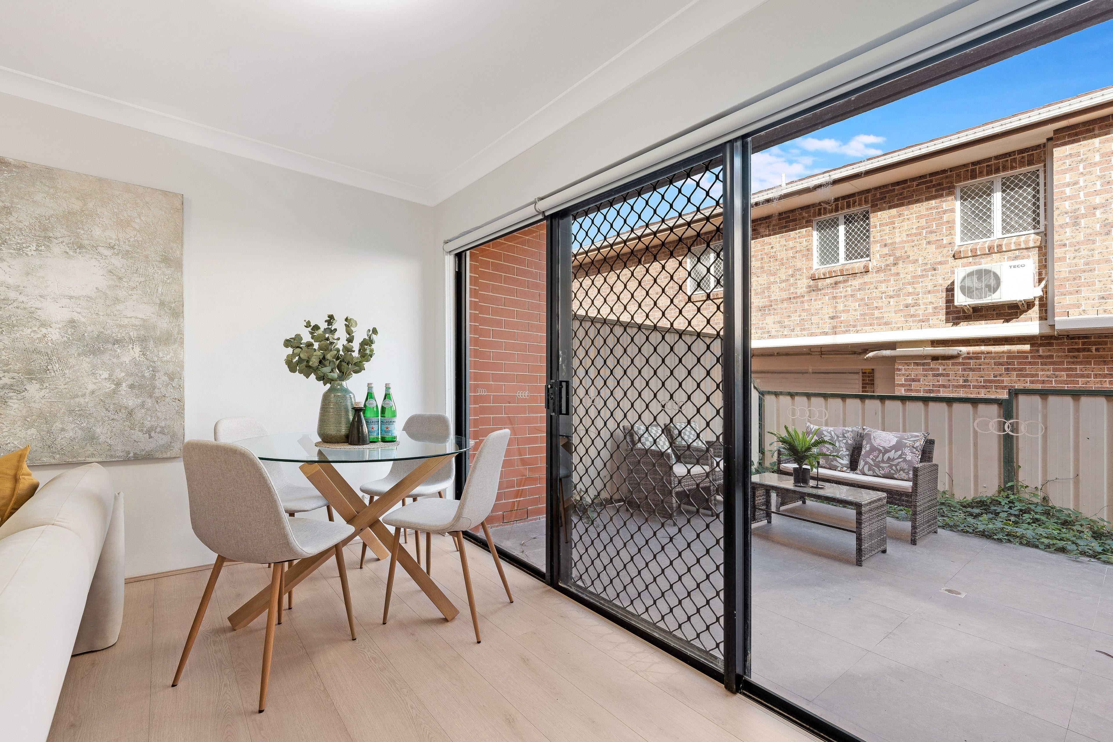 Townhouse for Sale: Hurstville, NSW 2220, NSW, 2220