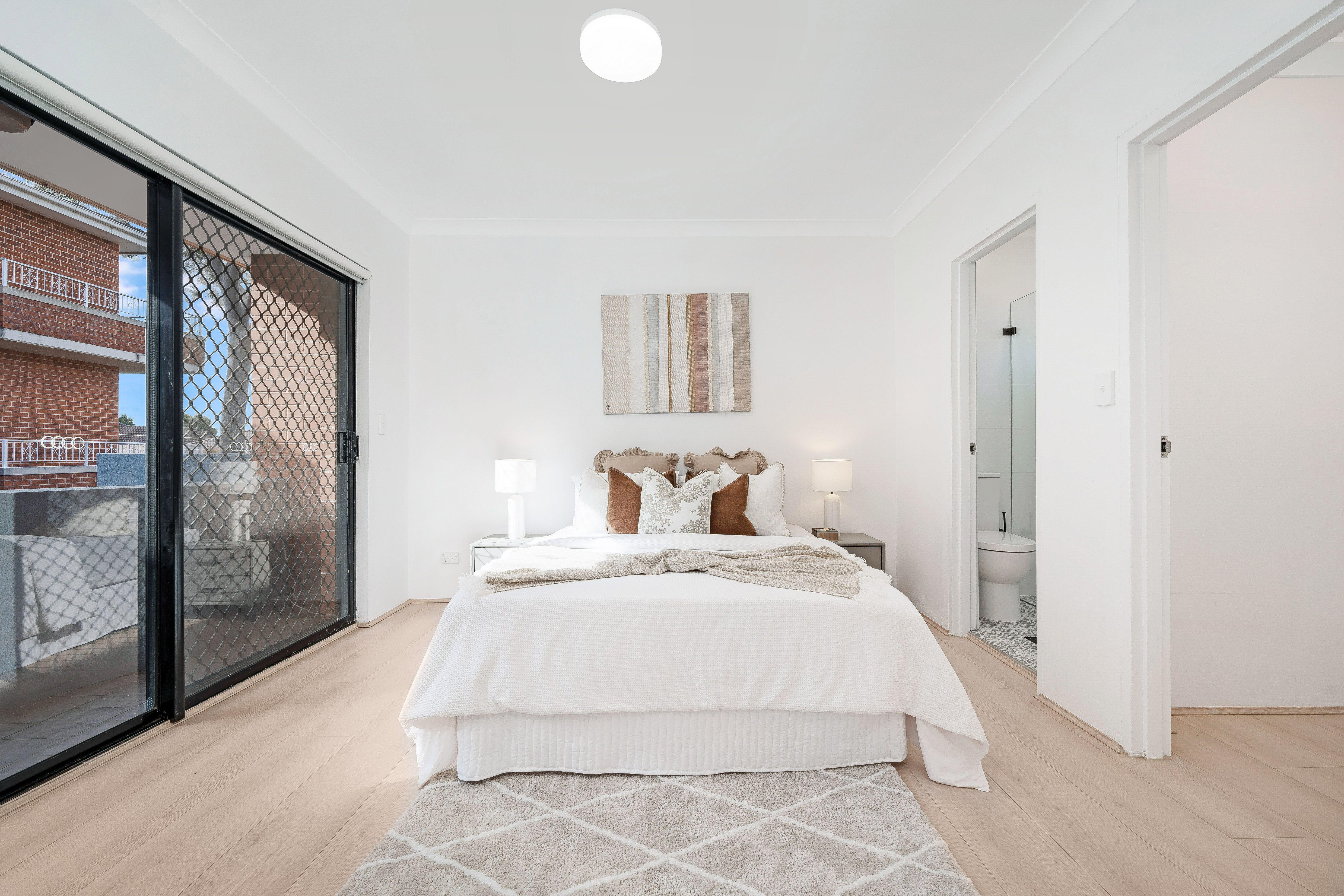 Townhouse for Sale: Hurstville, NSW 2220, NSW, 2220