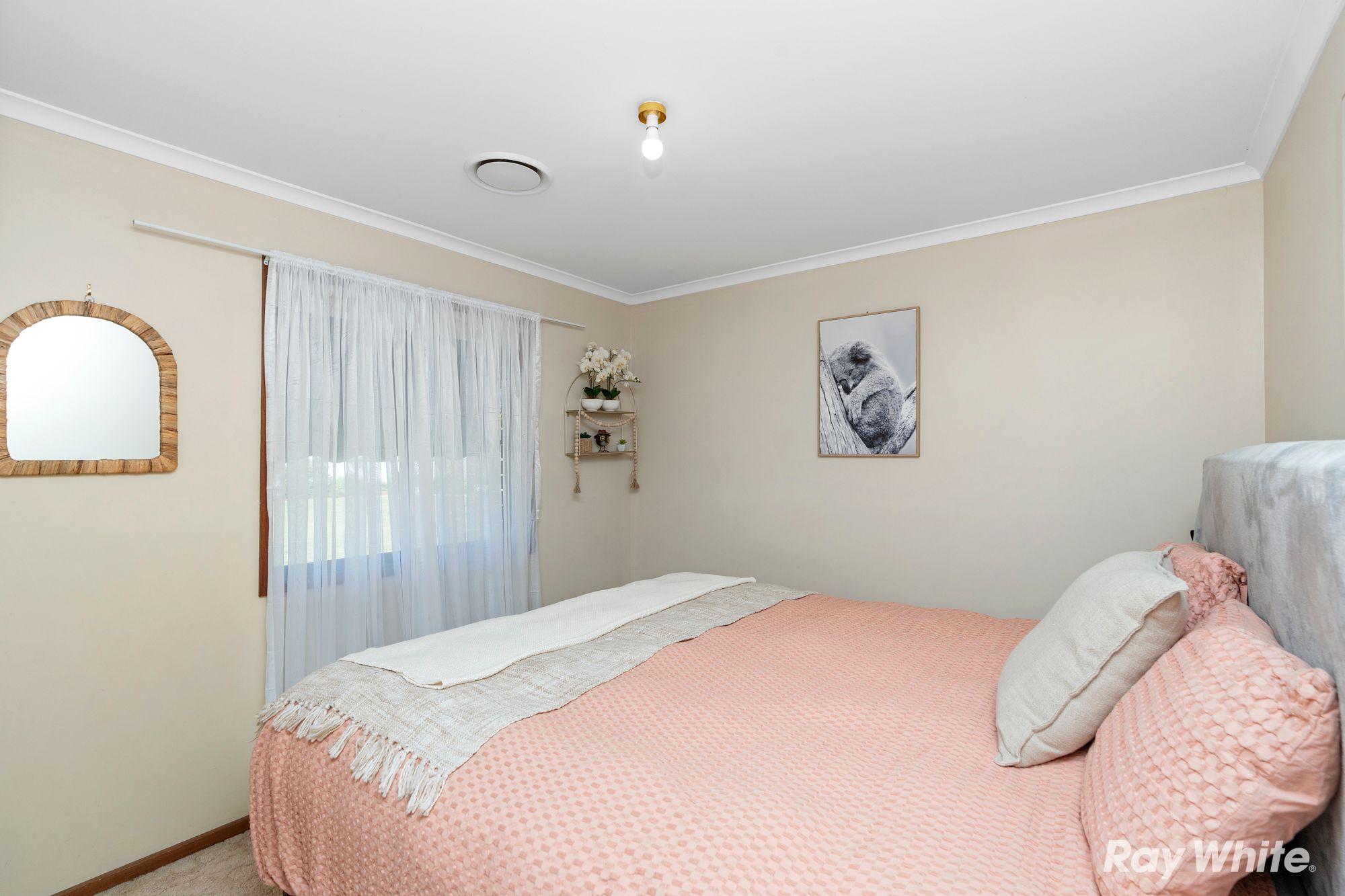 House for Sale: Glenfield Park, NSW 2650, NSW, 2650