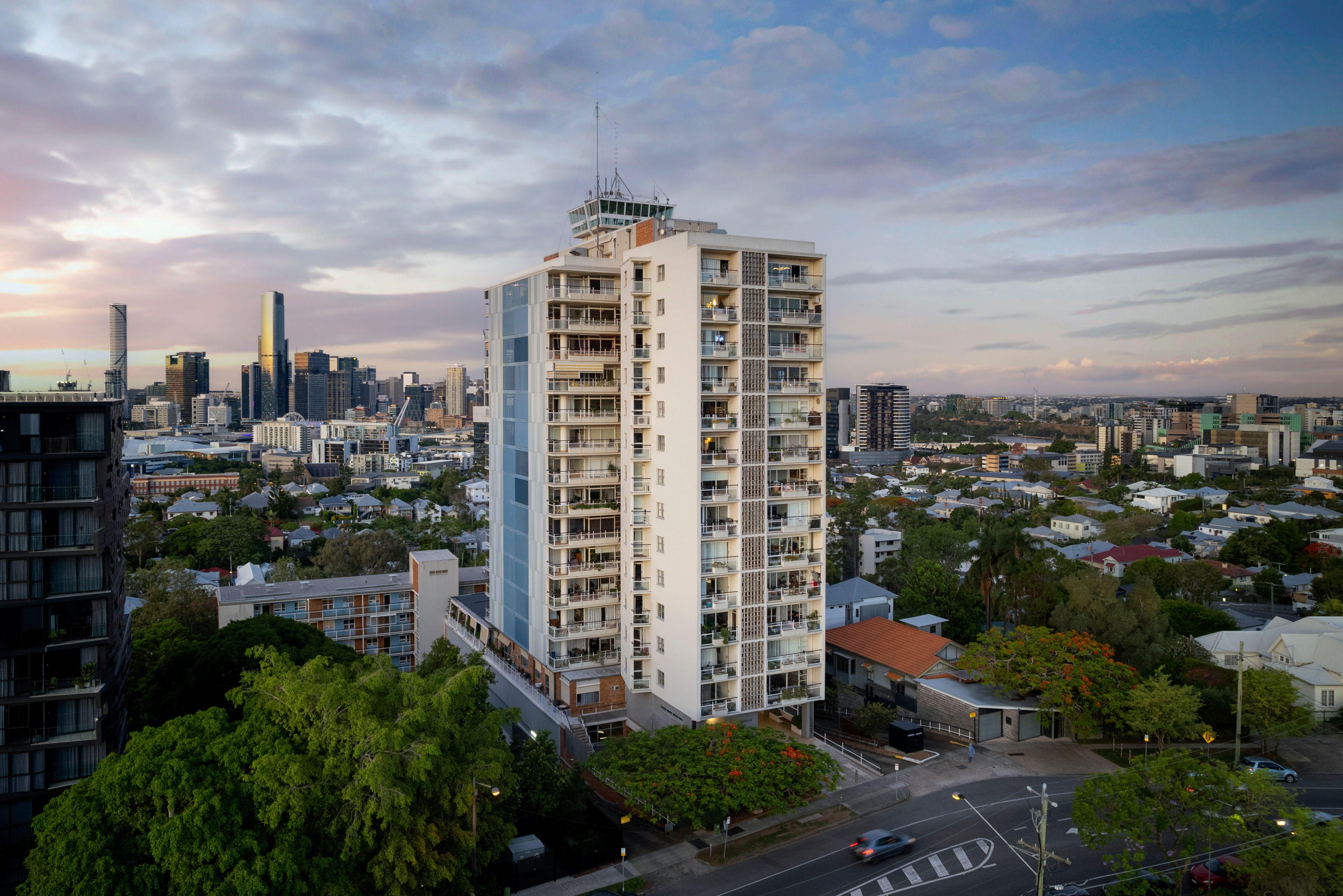 Prop-GPT: Apartment: QLD Highgate Hill, QLD 4101 Home For Sale