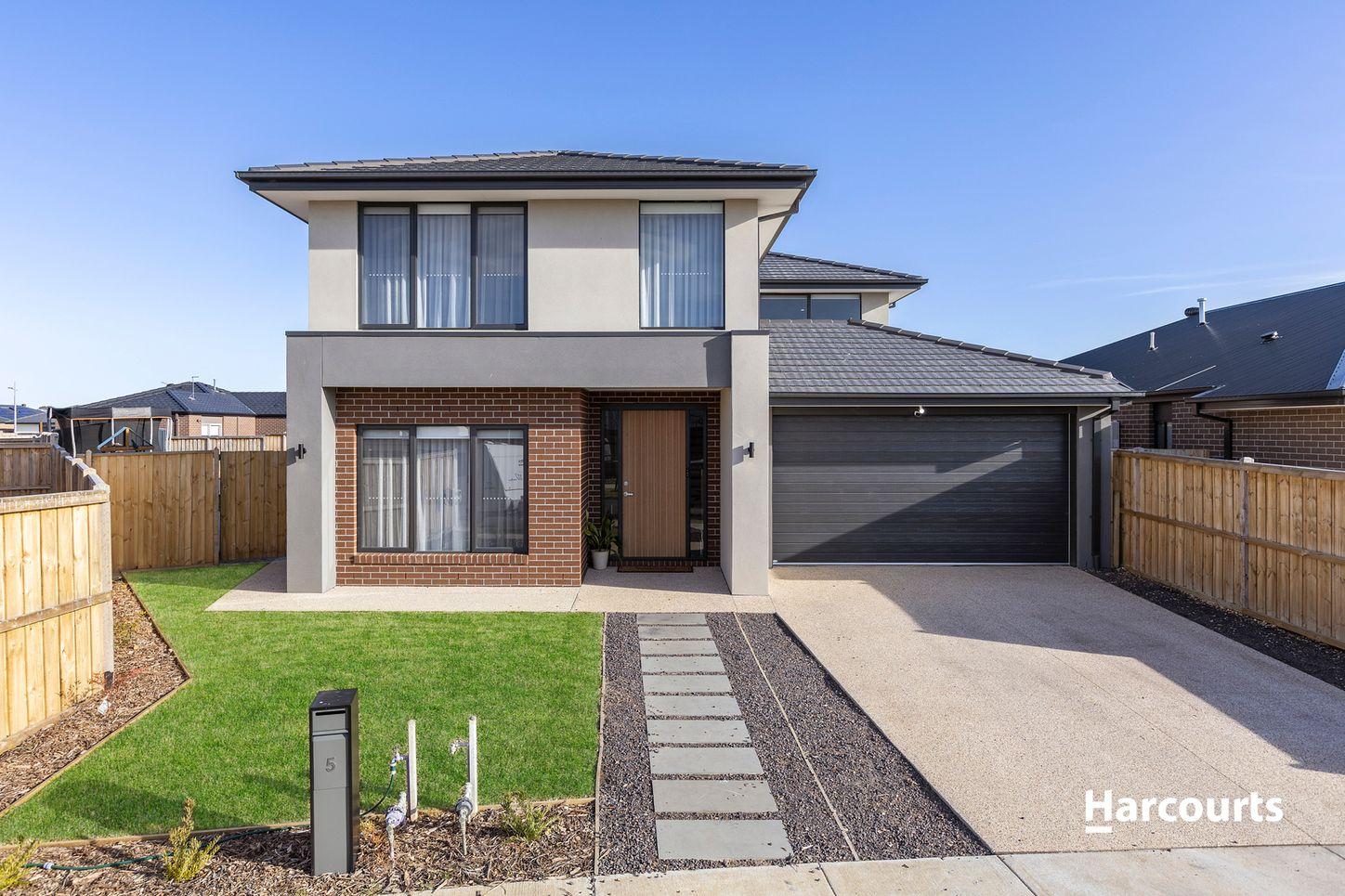 Prop-GPT: House: VIC Charlemont, VIC 3217 Victoria 3217
