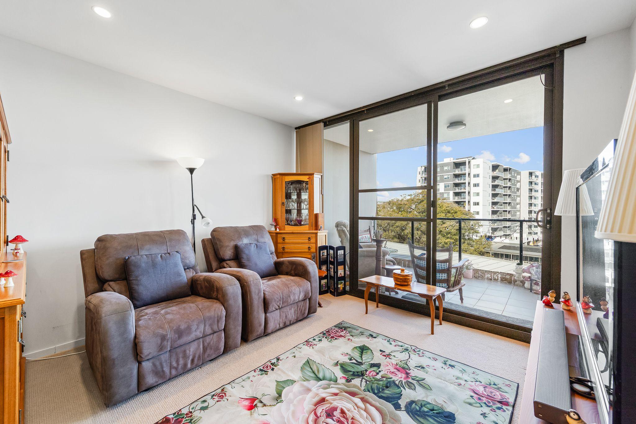 Prop-GPT: House: WA Rivervale, WA 6103 Home For Sale