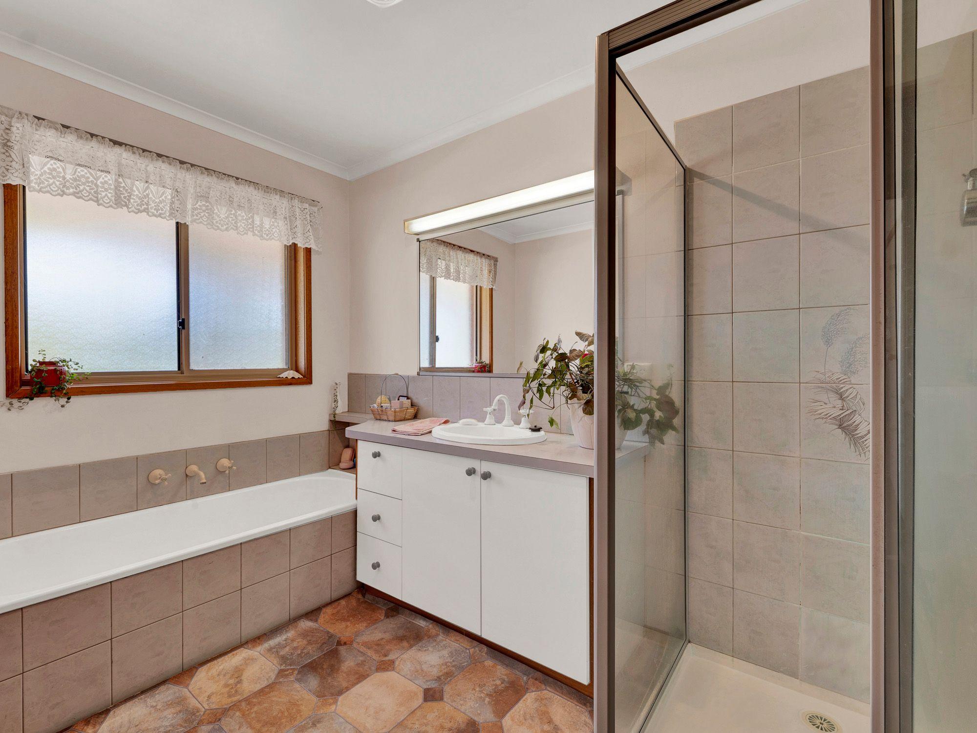 Lifestyle for Sale: Carisbrook, VIC 3464, VIC, 3464