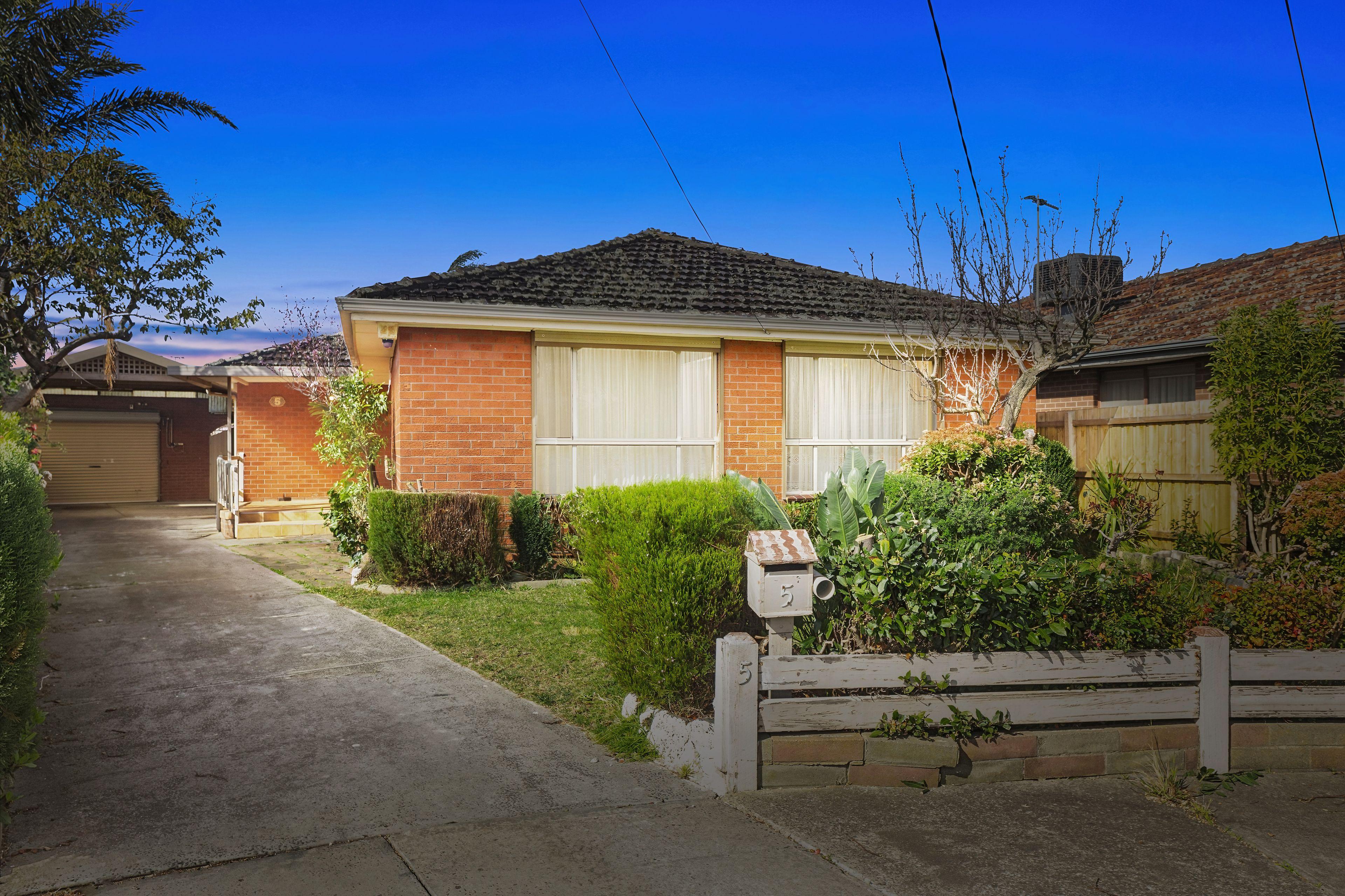 Prop-GPT: House: VIC Lalor, VIC 3075 Home For Sale