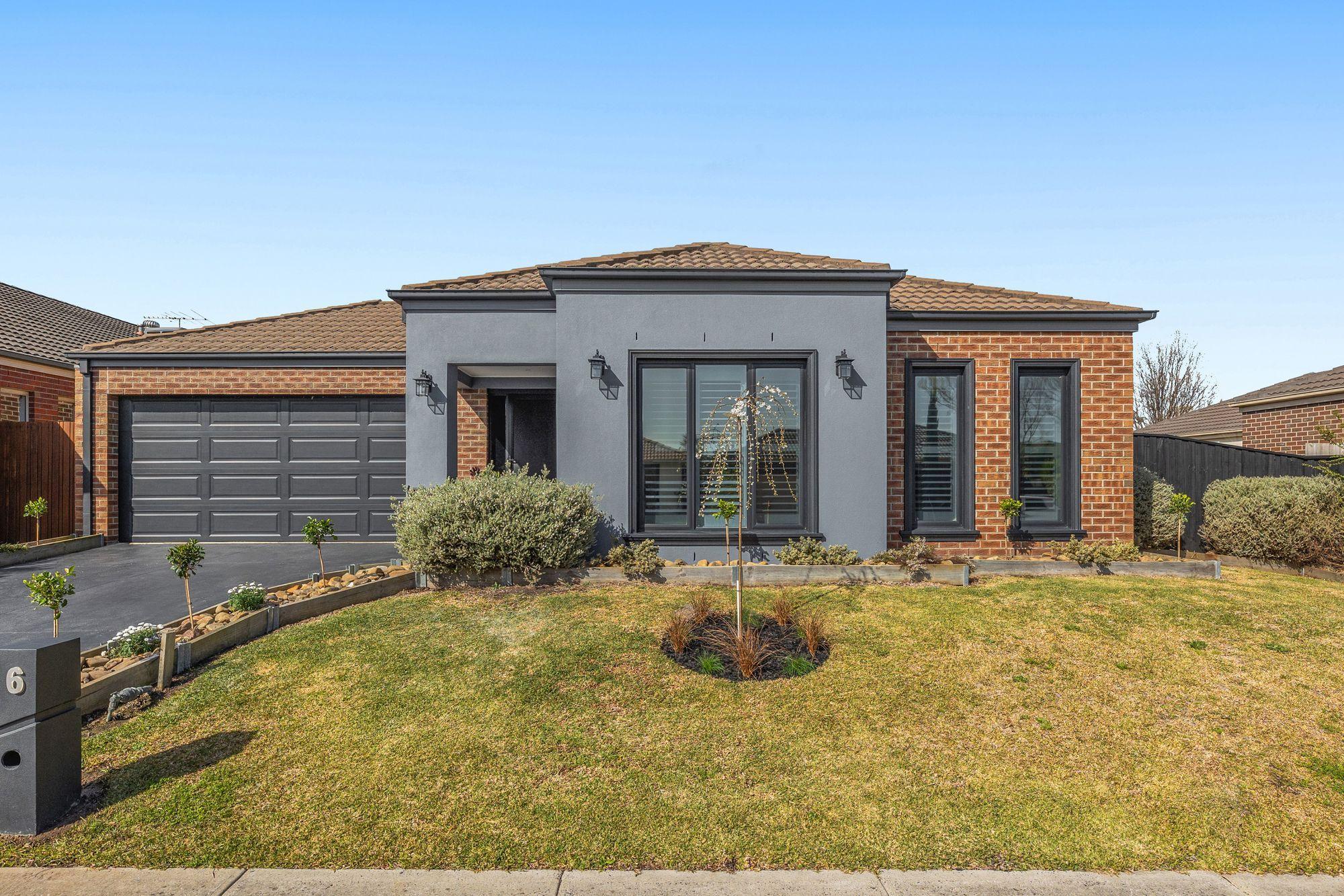 Prop-GPT: House: VIC Berwick, VIC 3806 Home For Sale