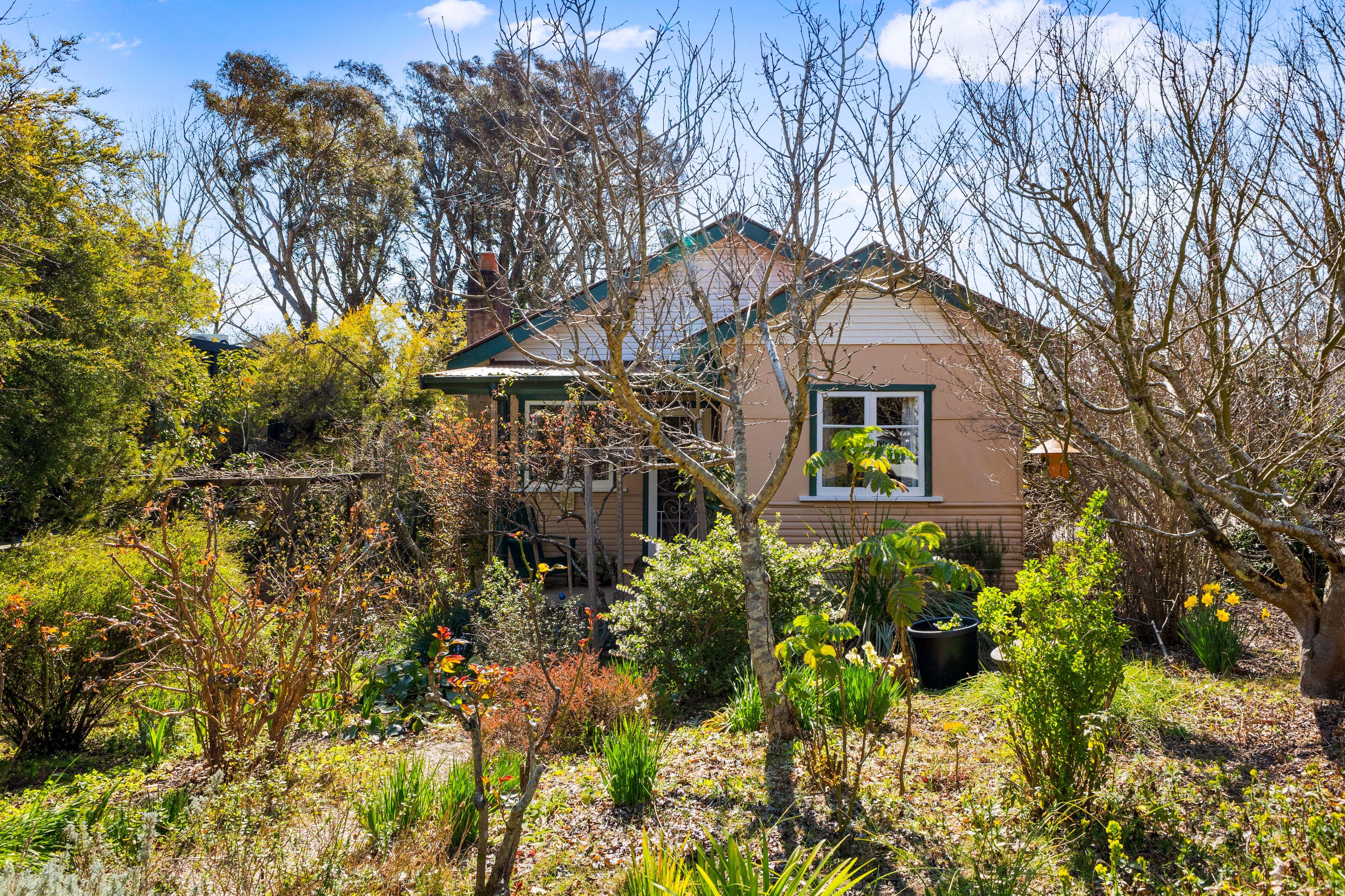 Prop-GPT: House: NSW Blackheath, NSW 2785 Home For Sale