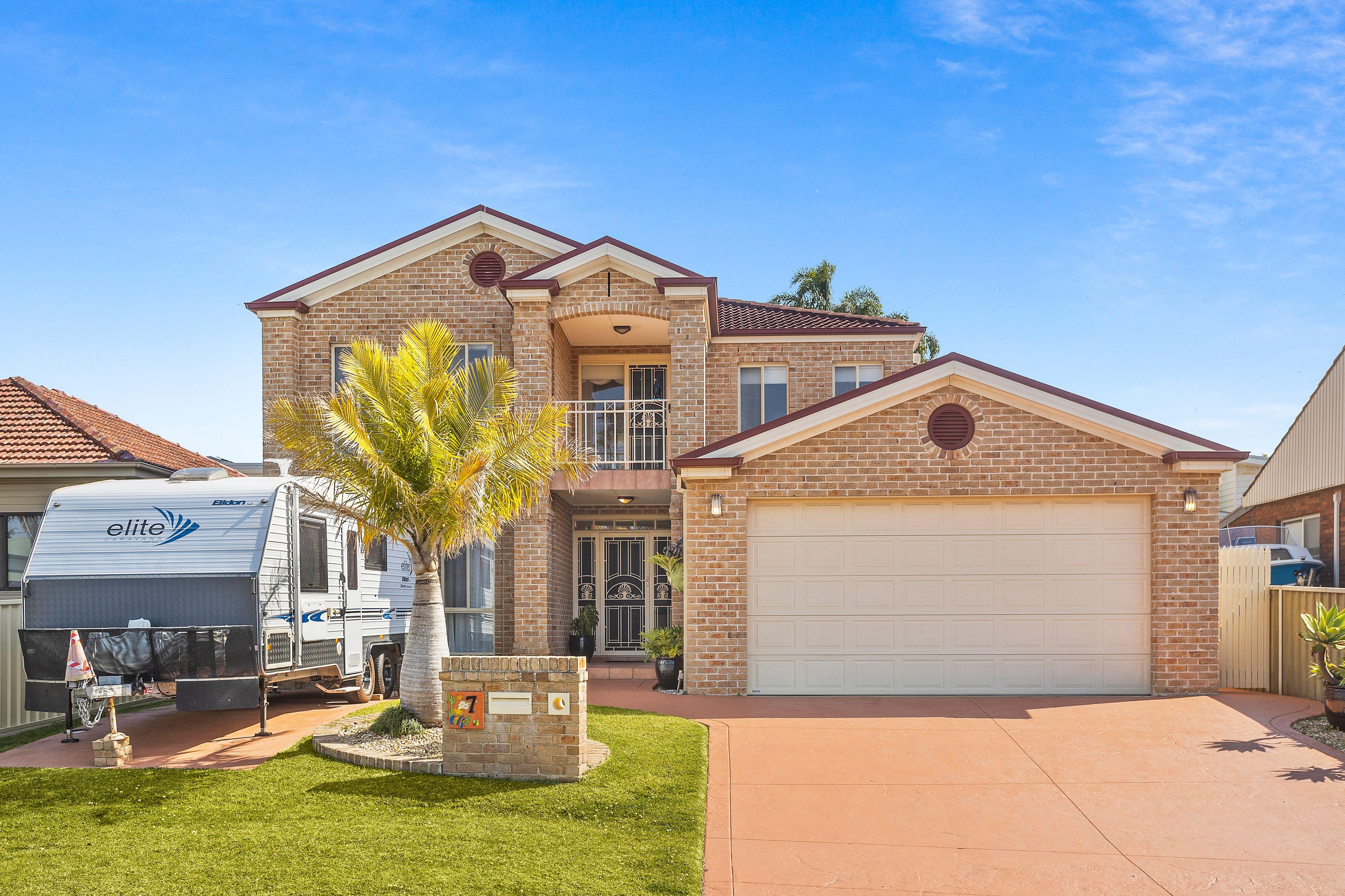 Prop-GPT: House: NSW Barrack Heights, NSW 2528 Home For Sale