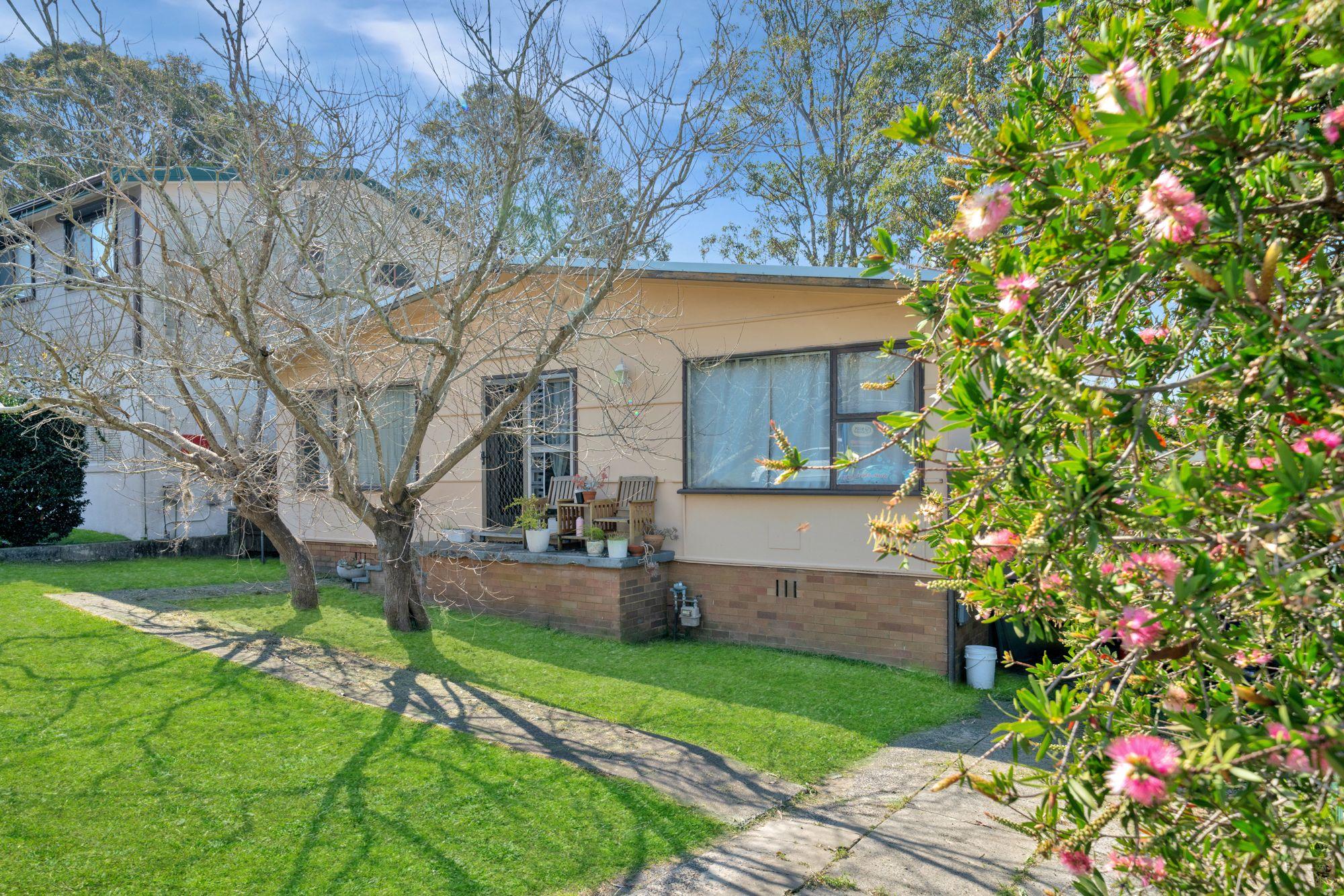 Prop-GPT: House: NSW Berkeley Vale, NSW 2261 Home For Sale