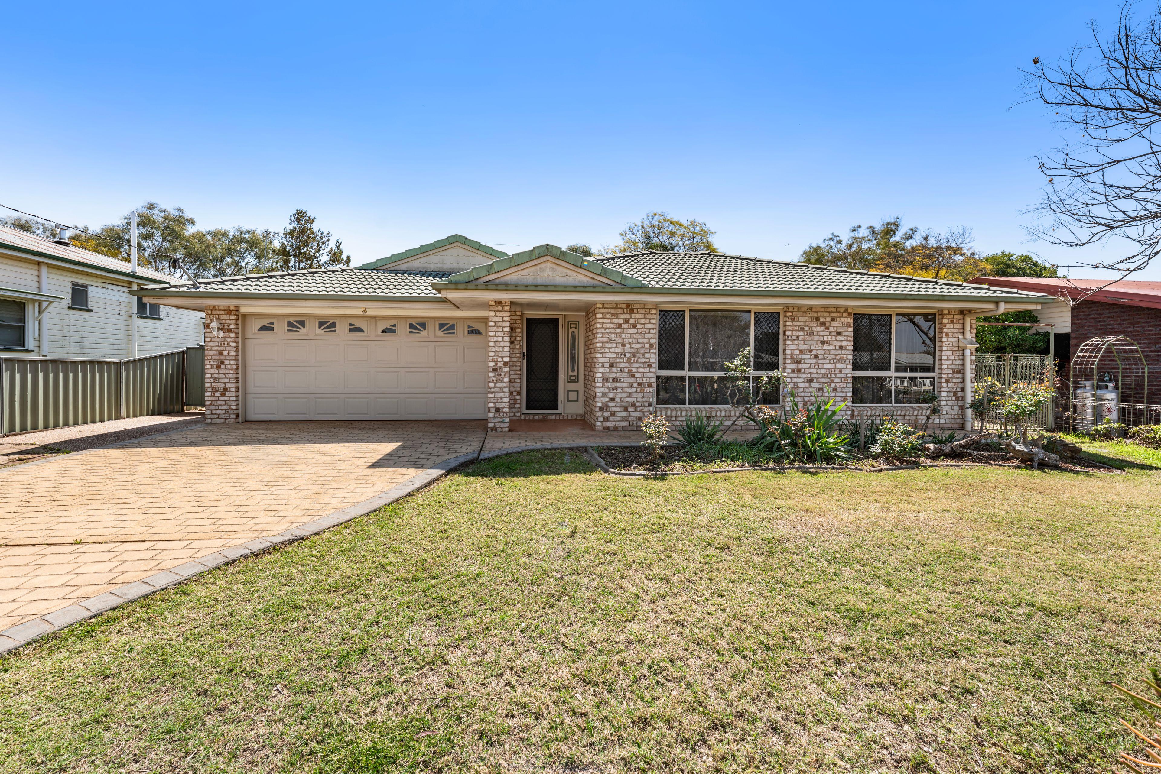 Prop-GPT: House: QLD Pittsworth, QLD 4356 Home For Sale