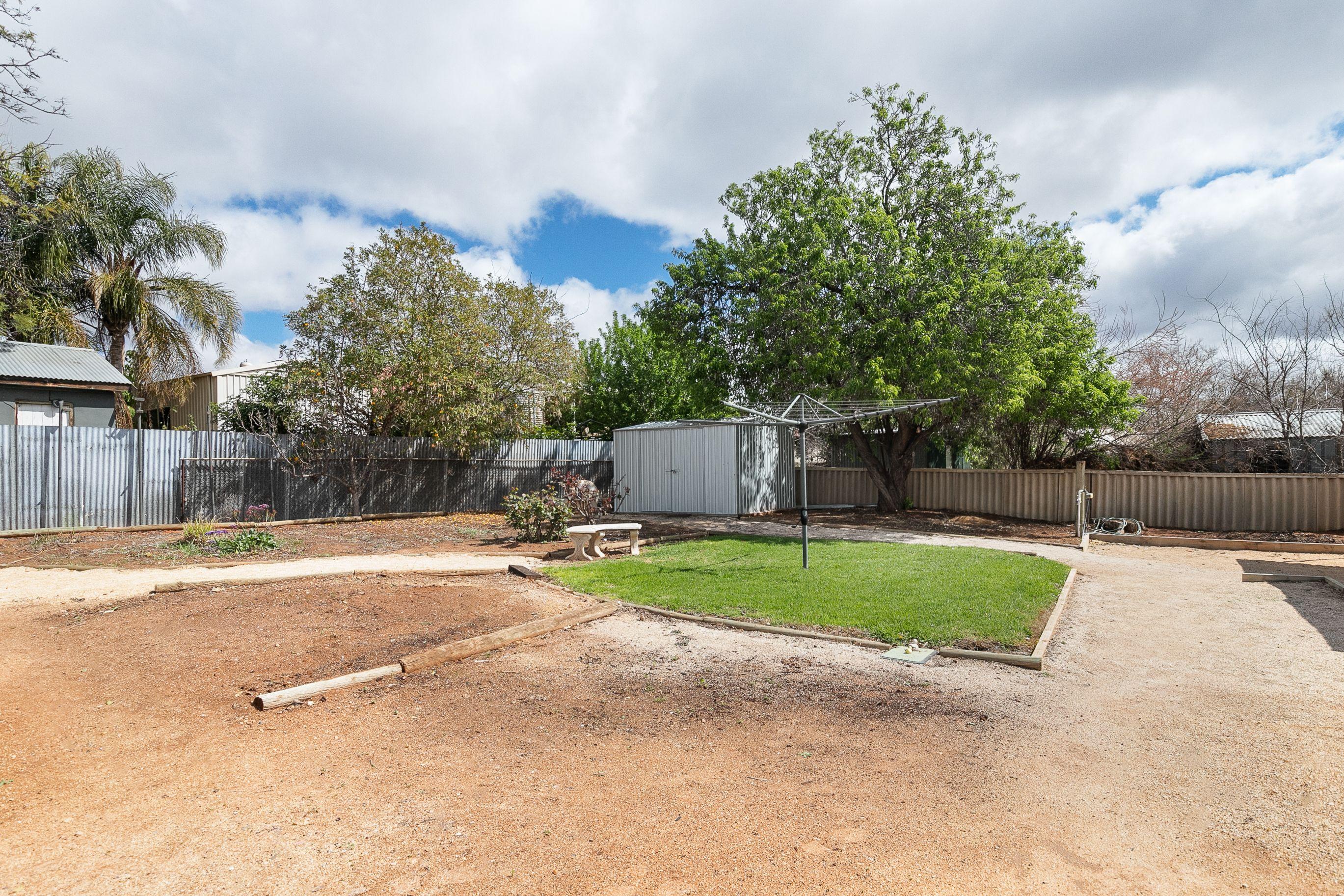 House for Sale: Loxton, SA 5333, SA, 5333