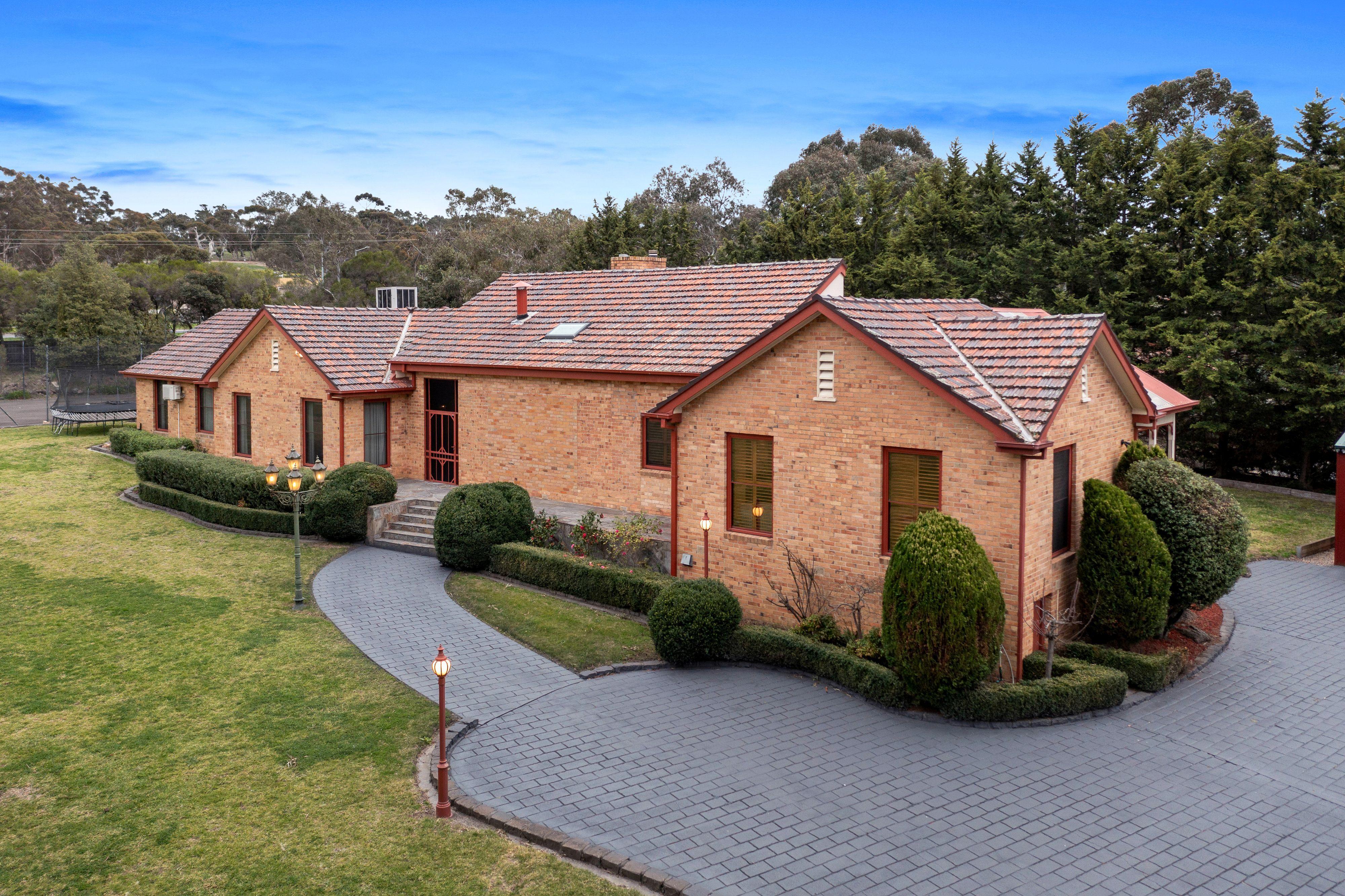 Prop-GPT: House: VIC Greenvale, VIC 3059 Home For Sale