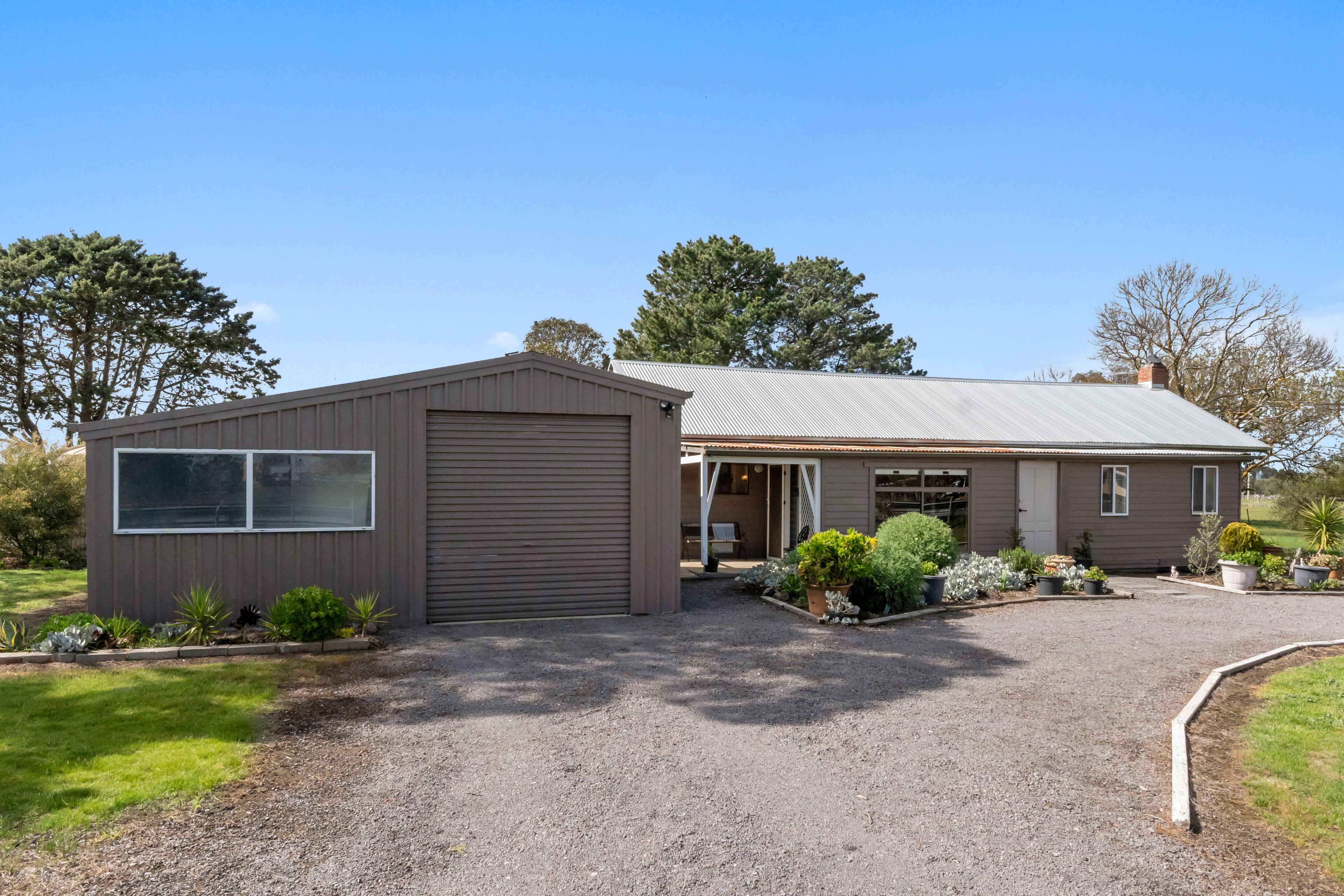 Prop-GPT: House: VIC Darlington, VIC 3271 Home For Sale