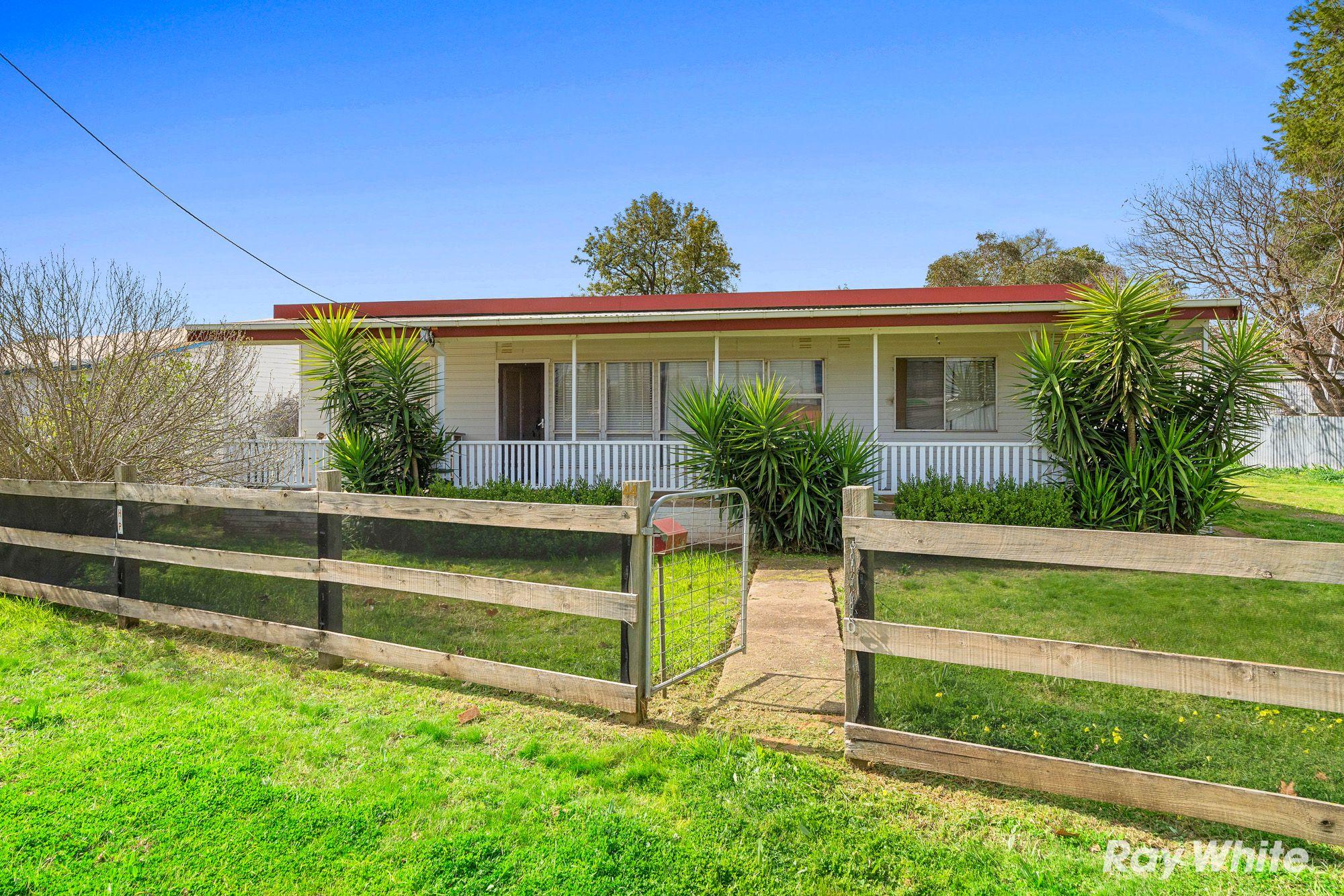 Prop-GPT: House: NSW Junee, NSW 2663 Home For Sale