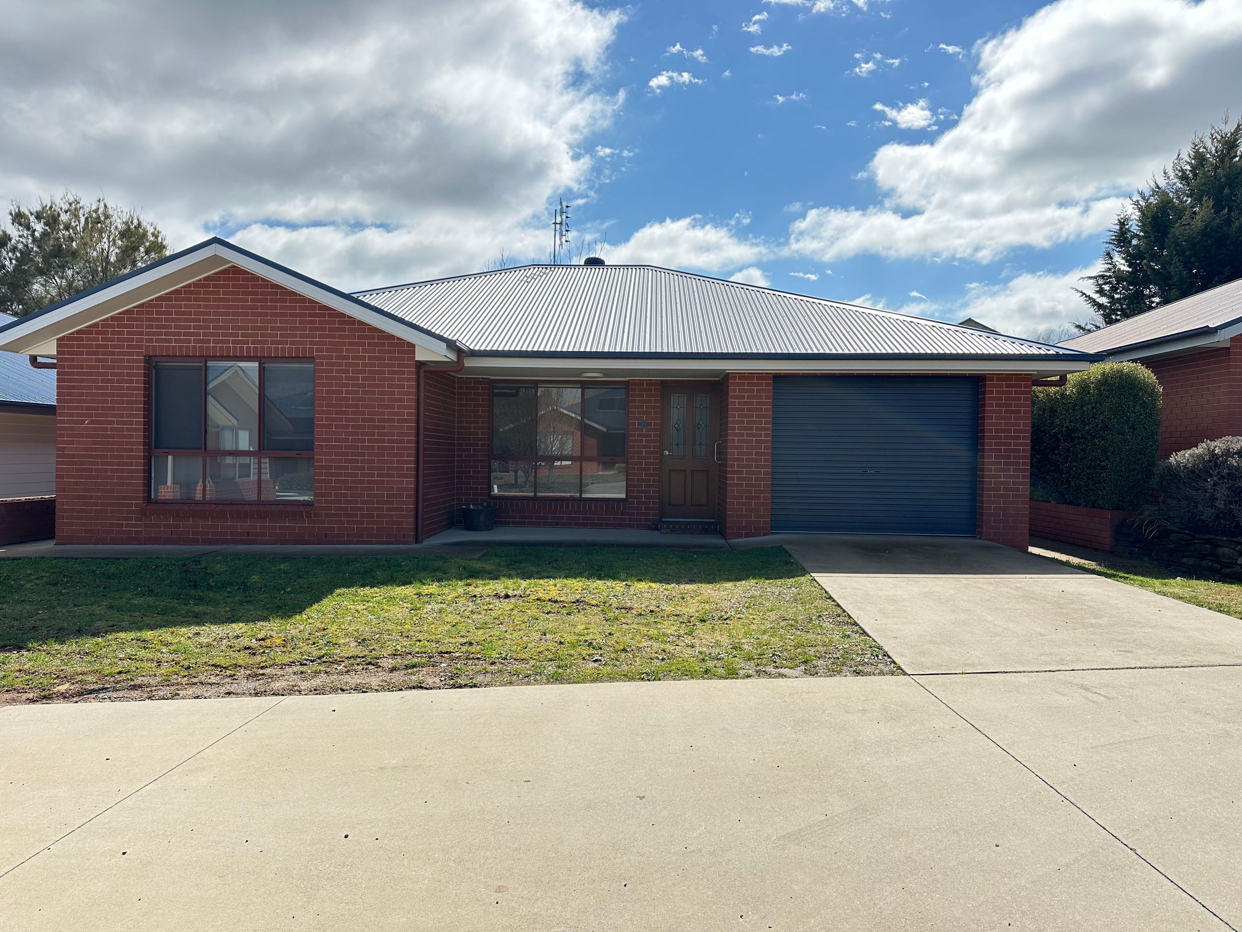 Prop-GPT: Unit: NSW Tumbarumba, NSW 2653 Home For Sale