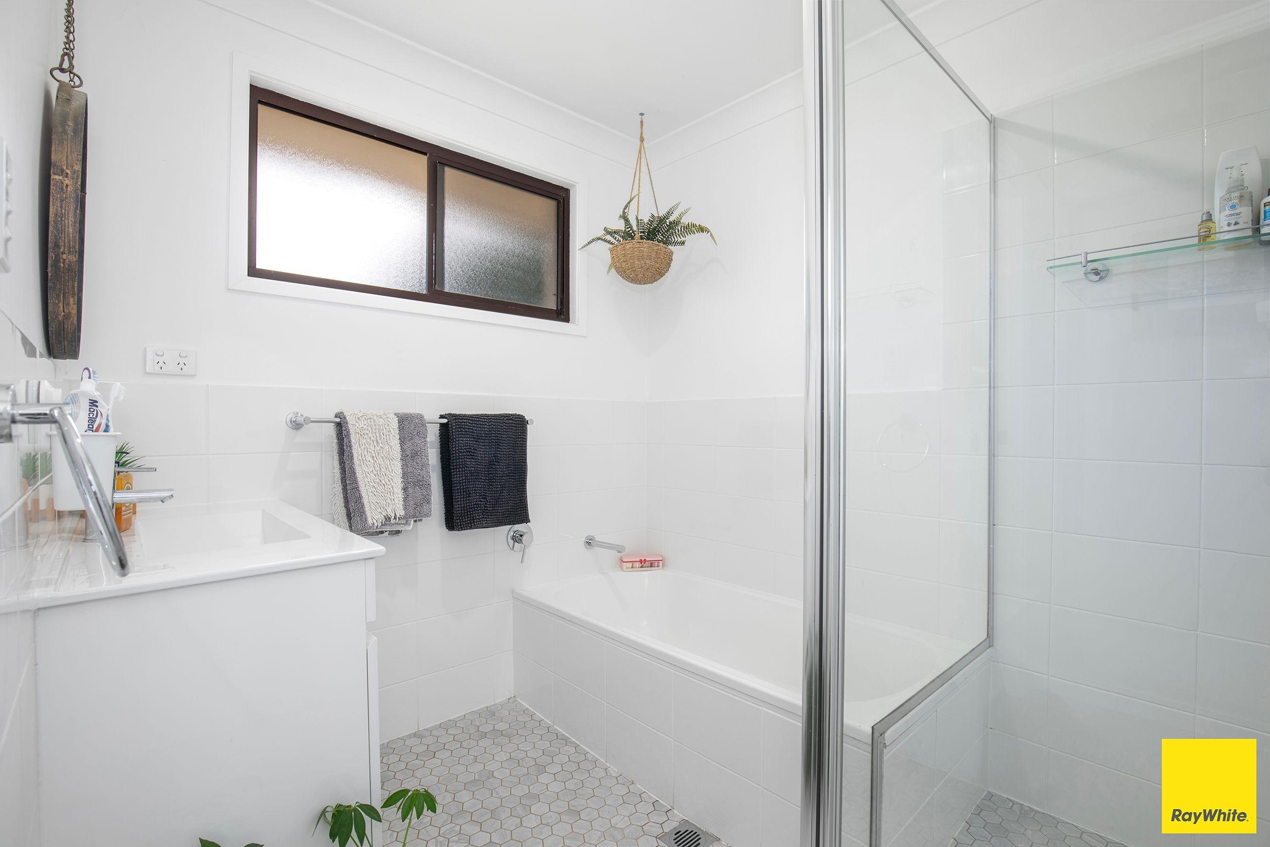House for Sale: East Armidale, NSW 2350, NSW, 2350