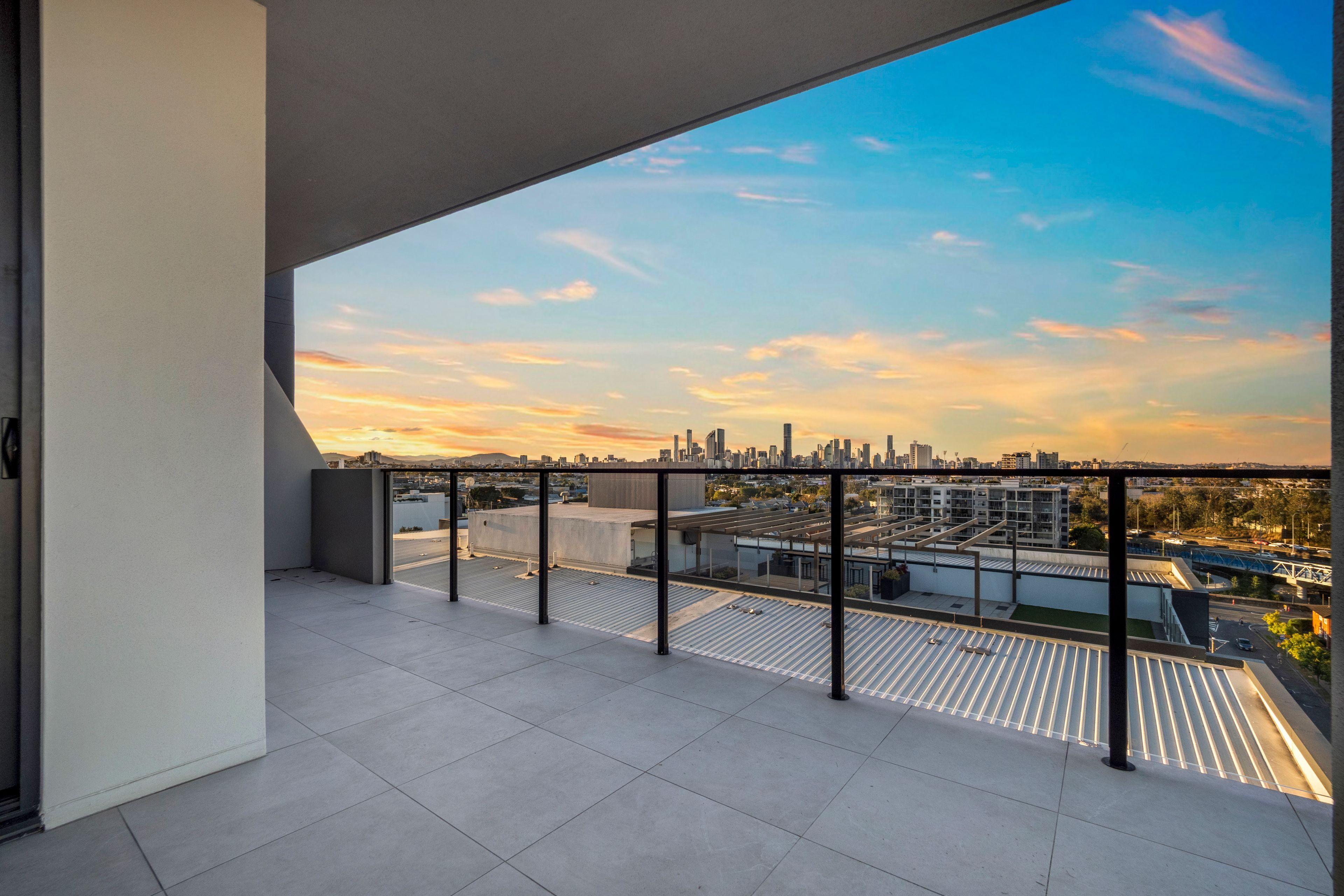Prop-GPT: Apartment: QLD Woolloongabba, QLD 4102 Home For Sale