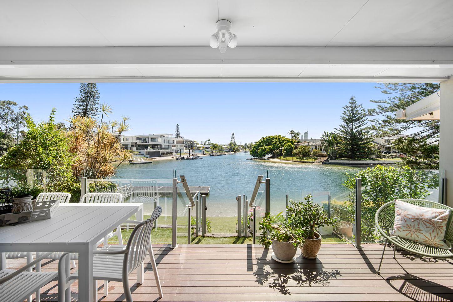 Prop-GPT: Property: QLD Broadbeach Waters, QLD 4218 Queensland 4218