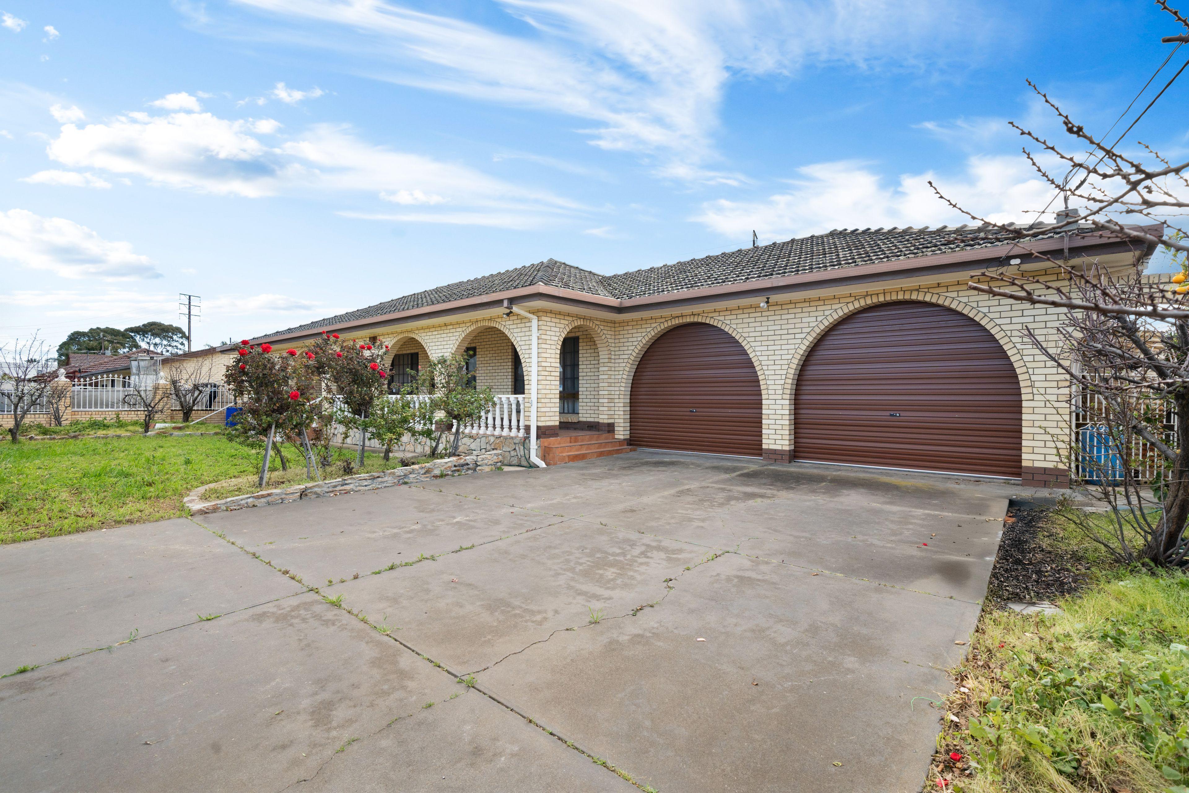 Prop-GPT: House: SA Seaton, SA 5023 Home For Sale