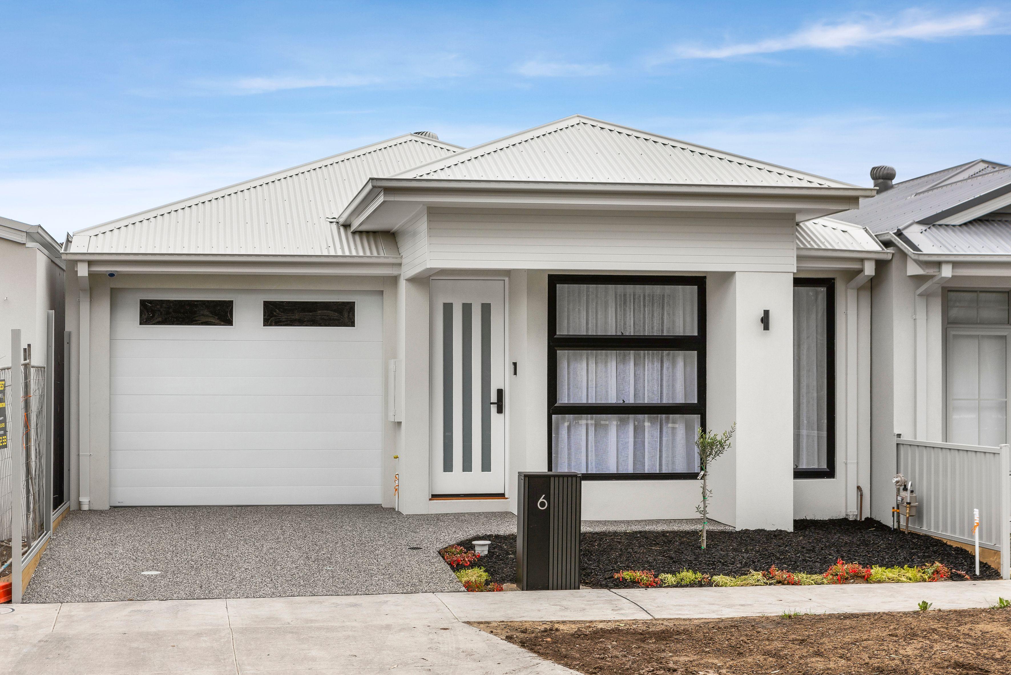 Prop-GPT: House: VIC Greenvale, VIC 3059 Home For Sale