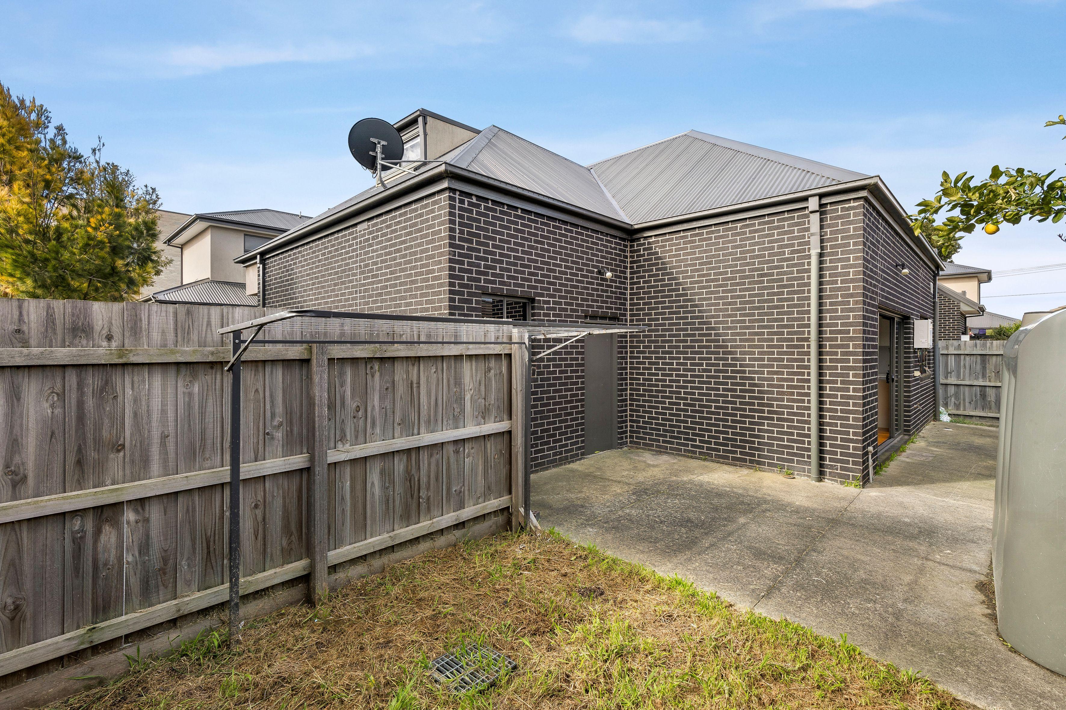 Townhouse for Sale: Glenroy, VIC 3046, VIC, 3046